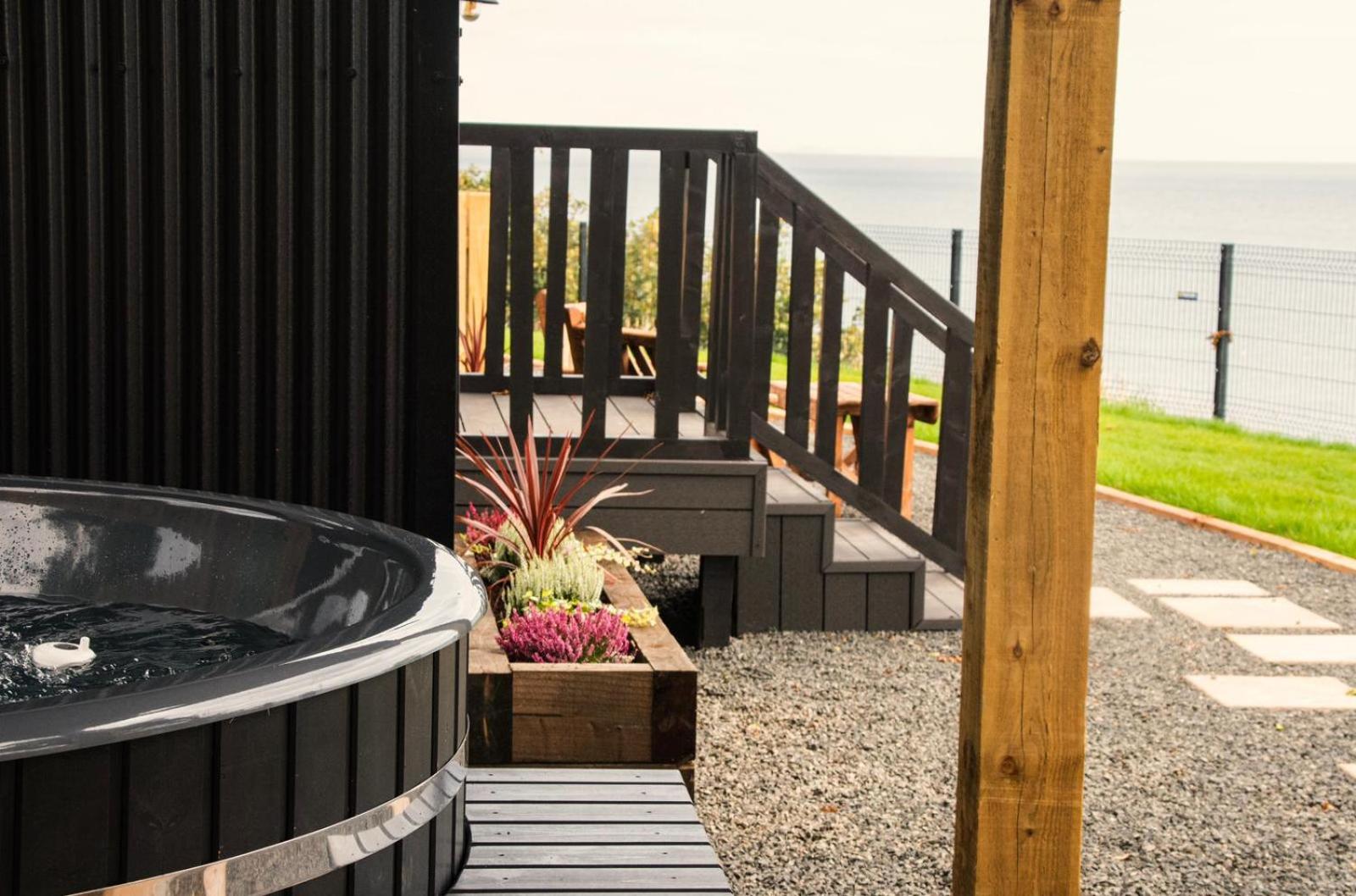 Luxury Chalet – Sleeps 5 photo 3