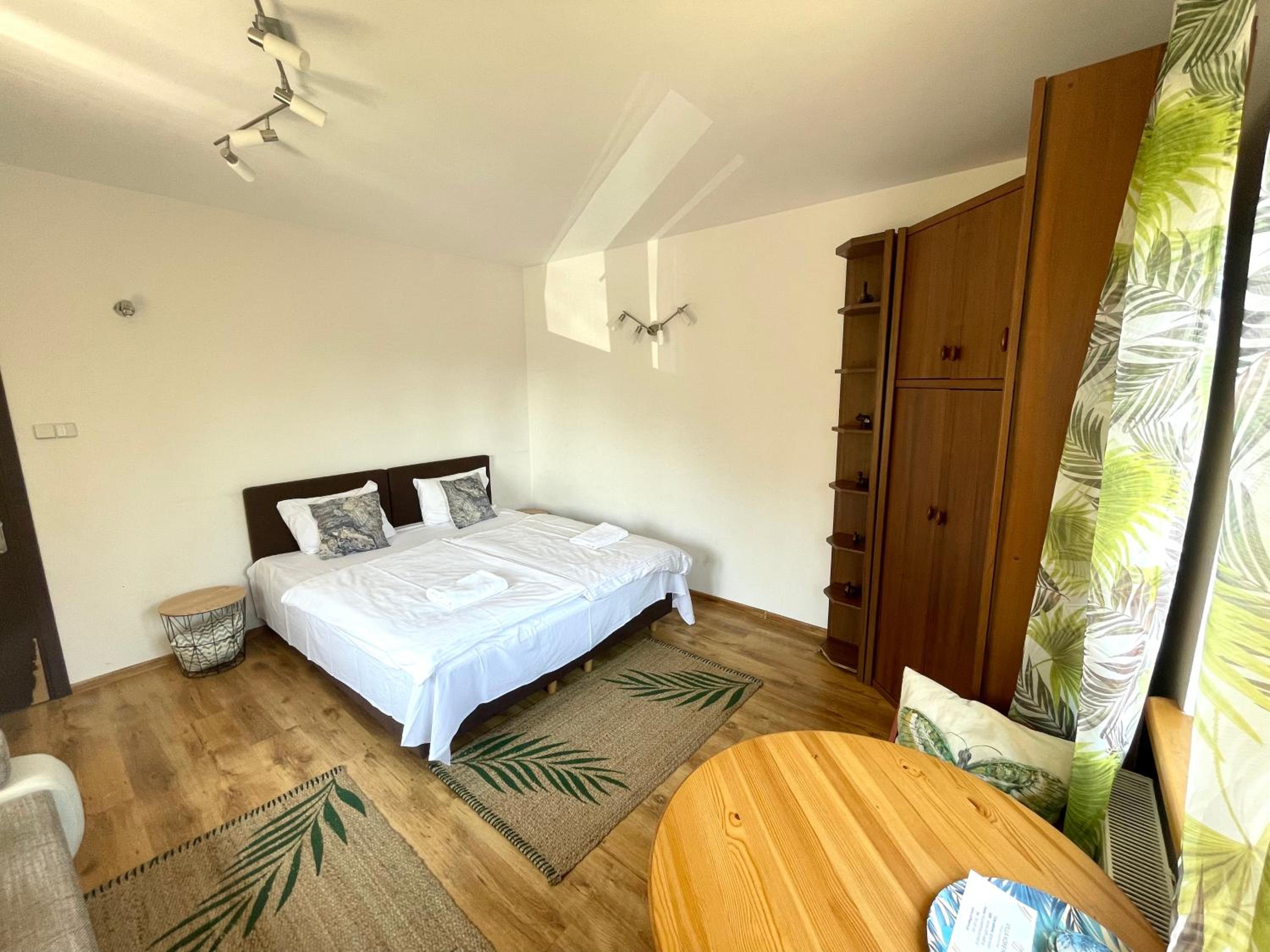 Quadruple Room with Shared Bathroom