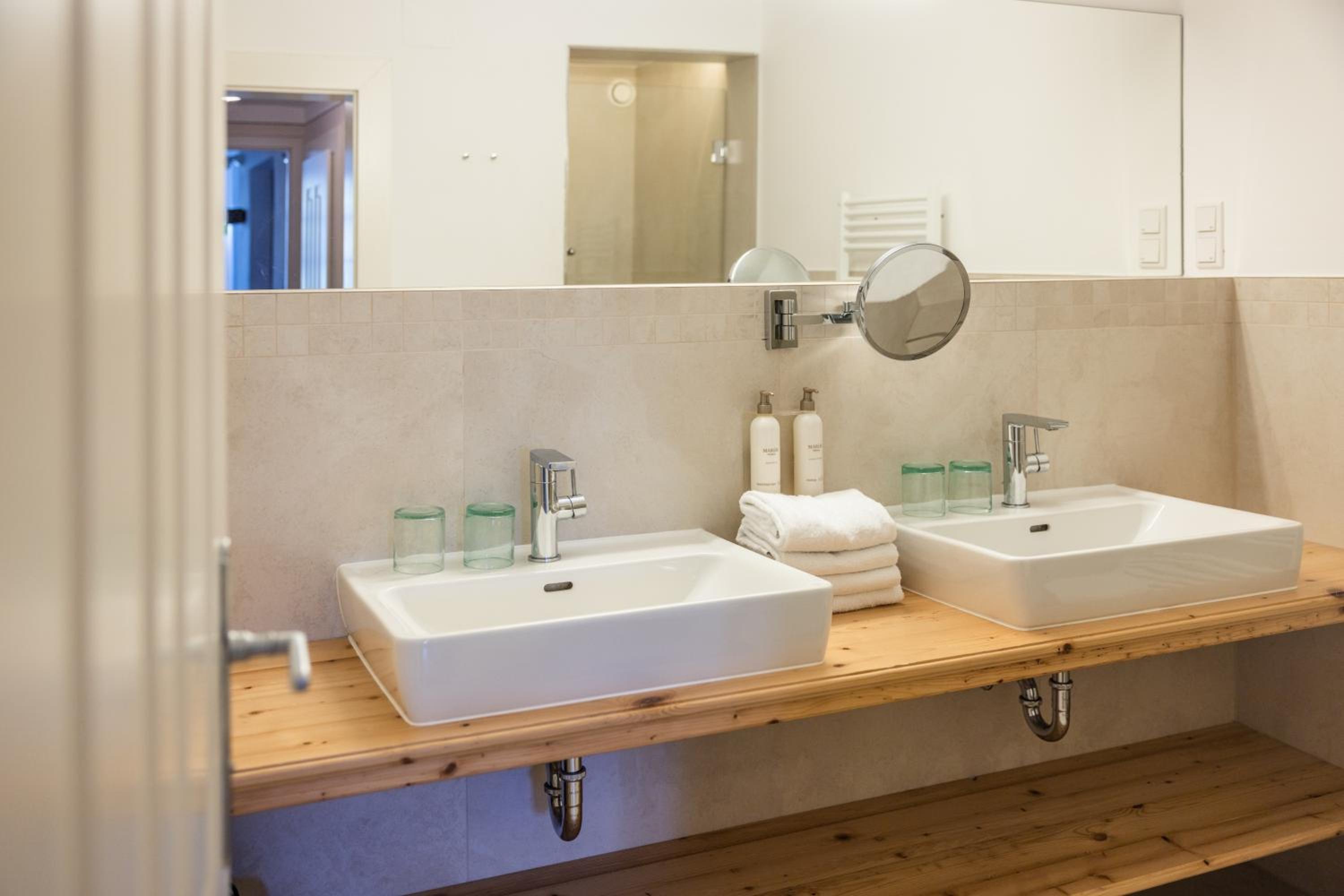 Two-Bedroom Family Apartment - Photo 4