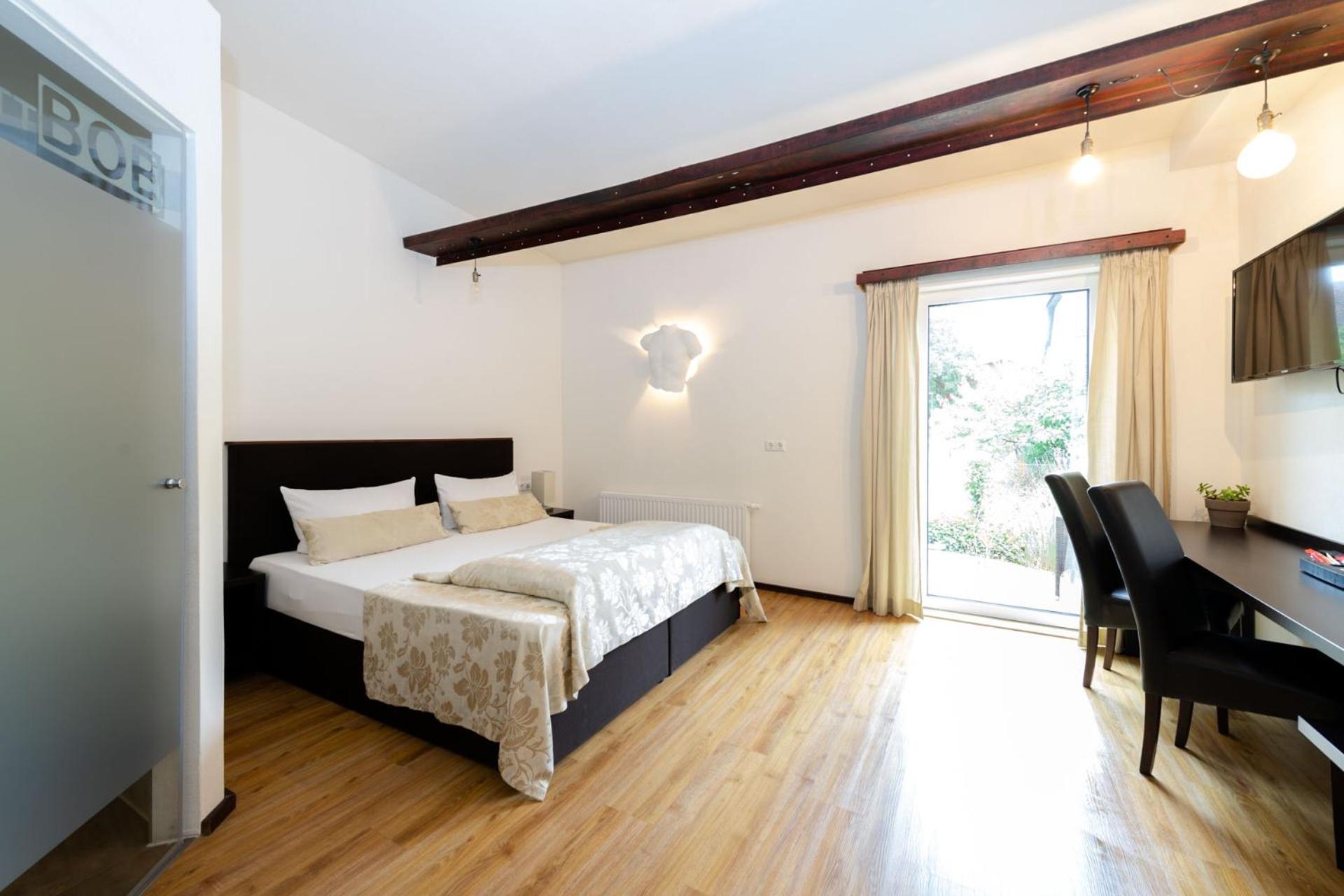 Double Room with Terrace at the water - Photo 1