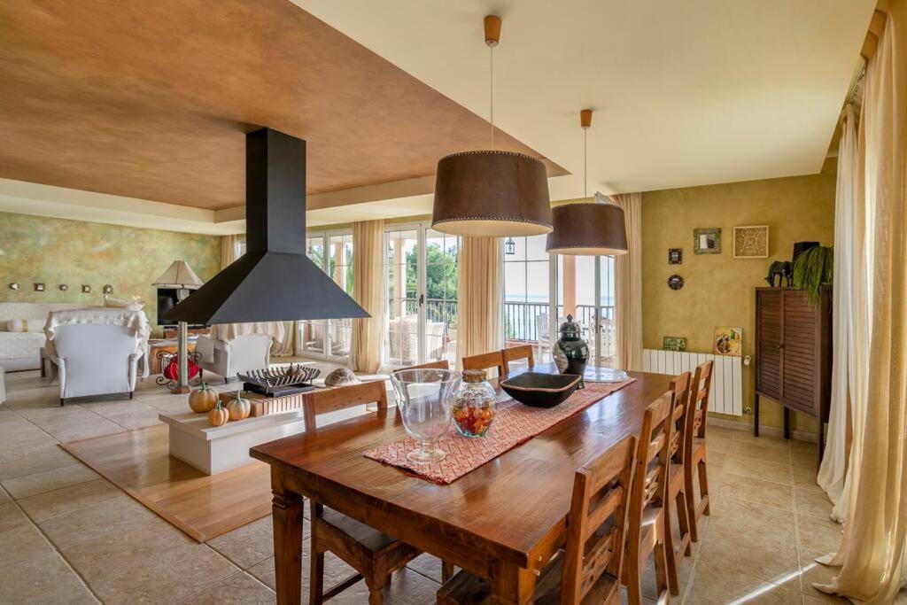 Villa photo 2