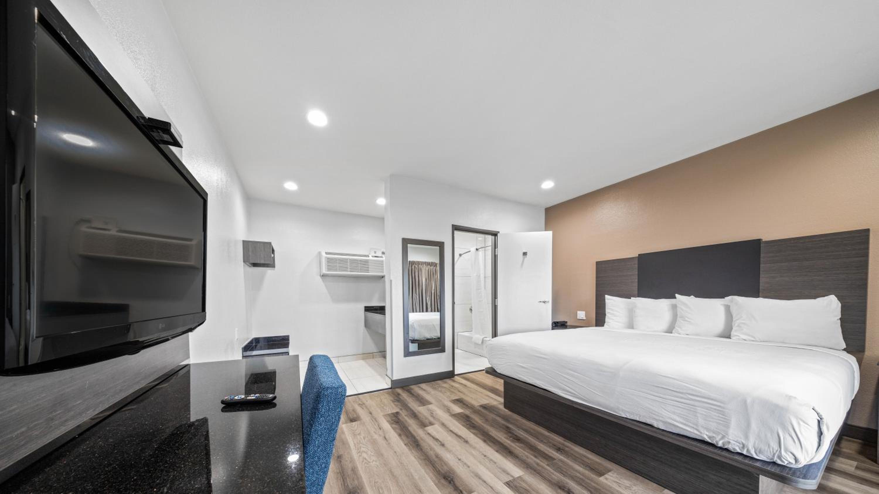 Queen Room