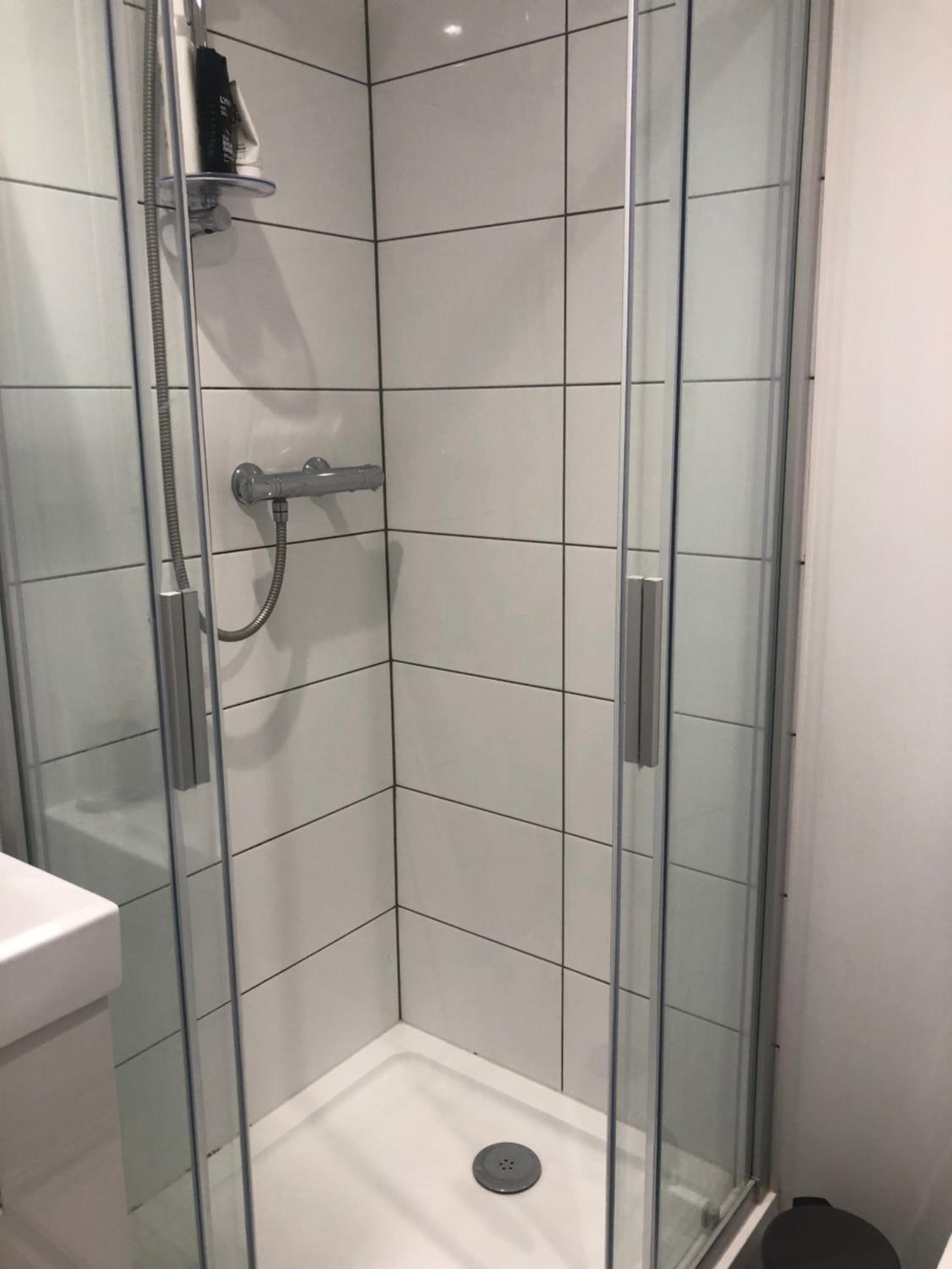 Double Room With Private Bathroom photo 1
