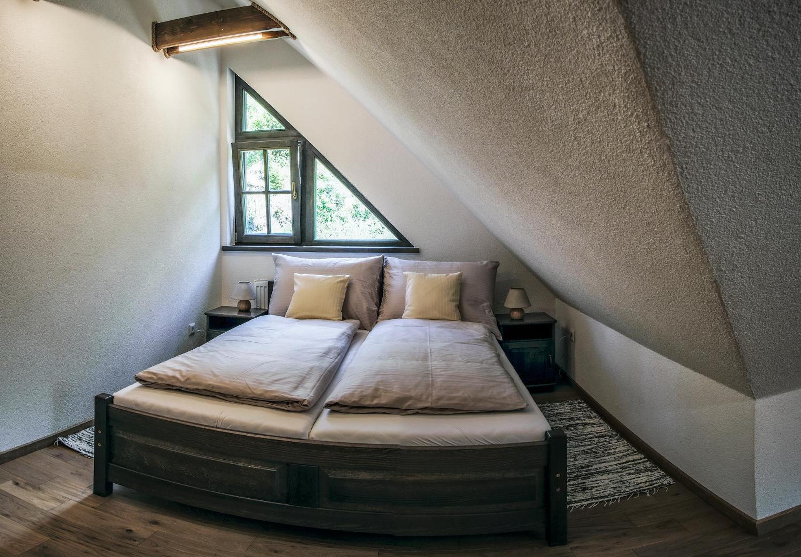 One-Bedroom Apartment - Photo 6