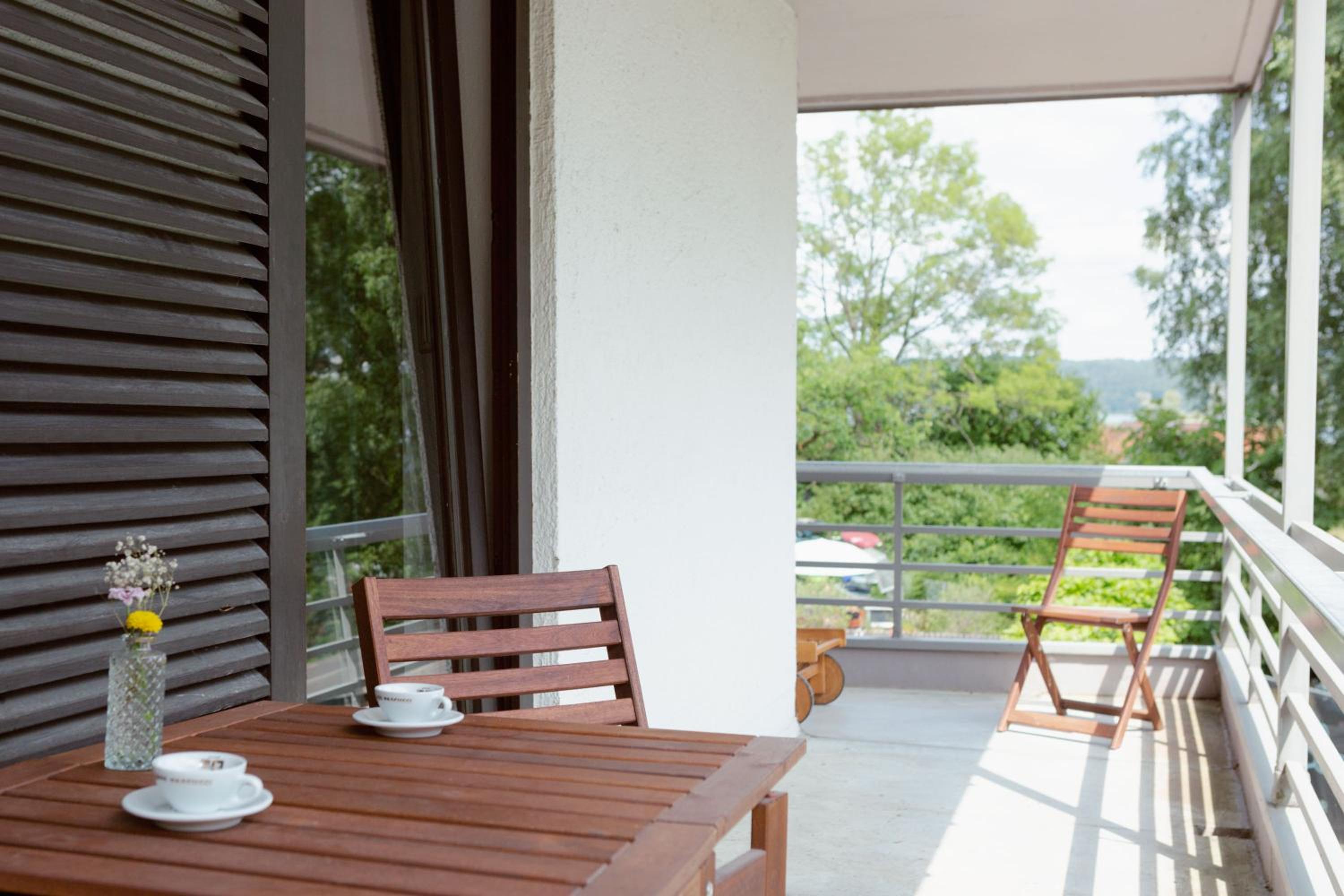 Apartment with Balcony photo 2