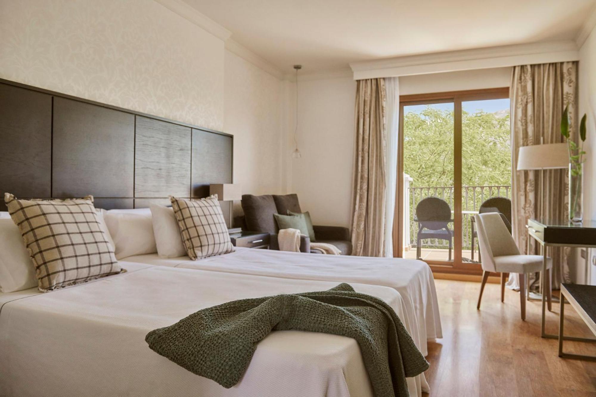 Habitación Doble Comfort con Vista a la Montaña (2 Adultos)