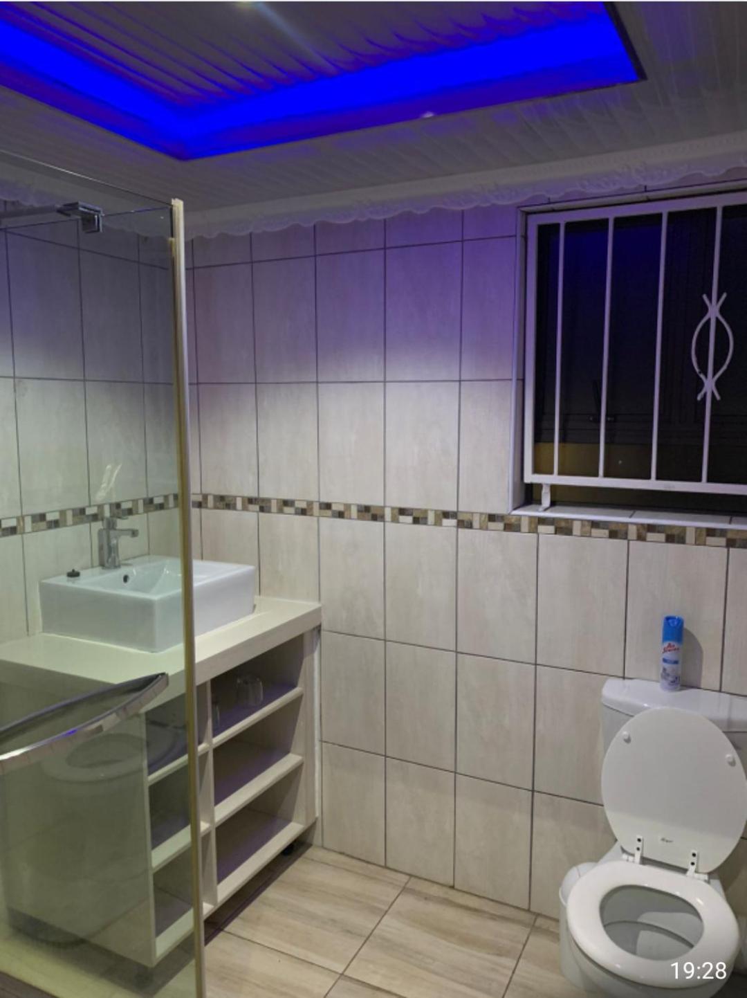 Deluxe Double Room with Shower - Photo 3