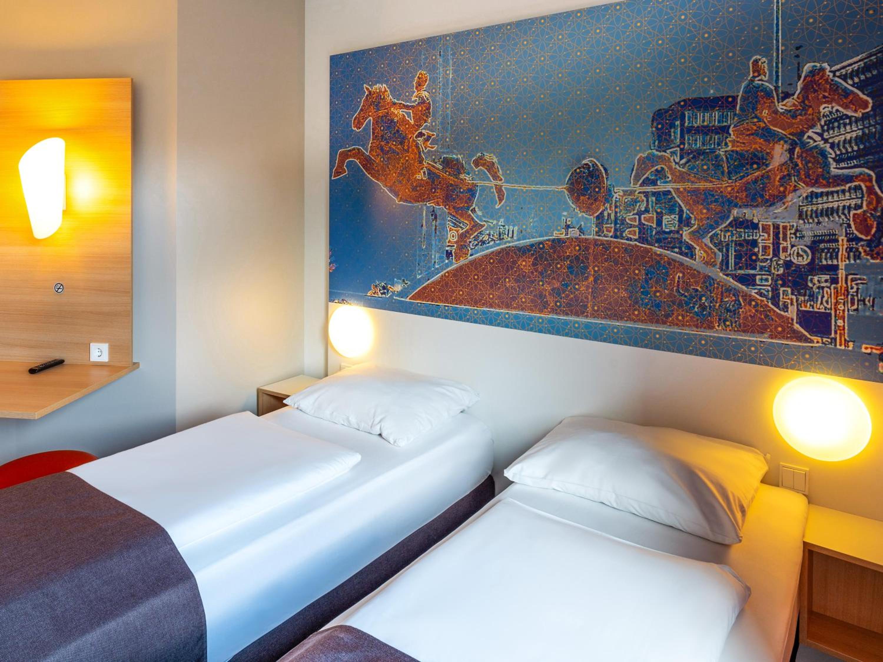 Twin Room - Photo 1