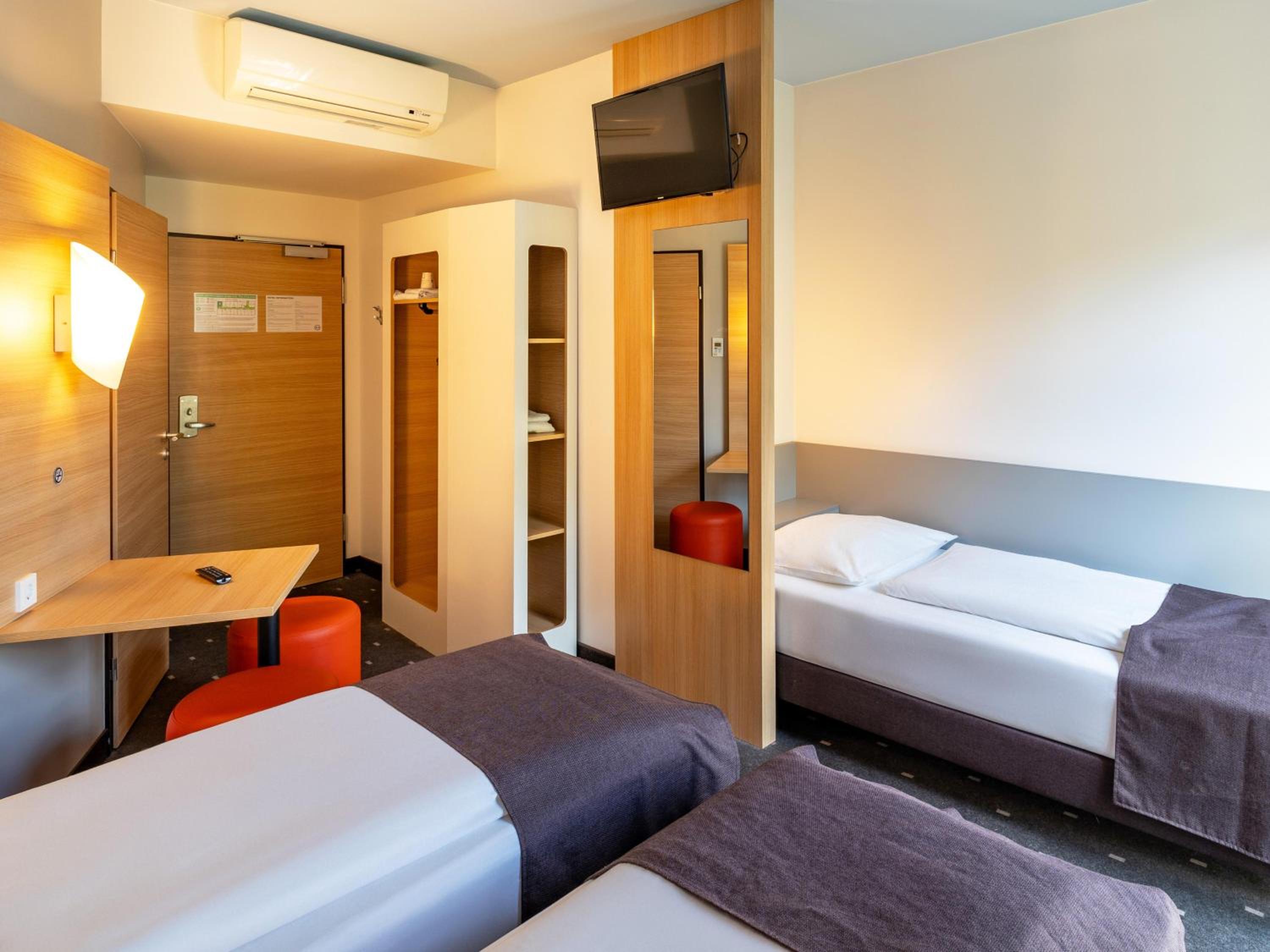 Triple Room - Photo 1