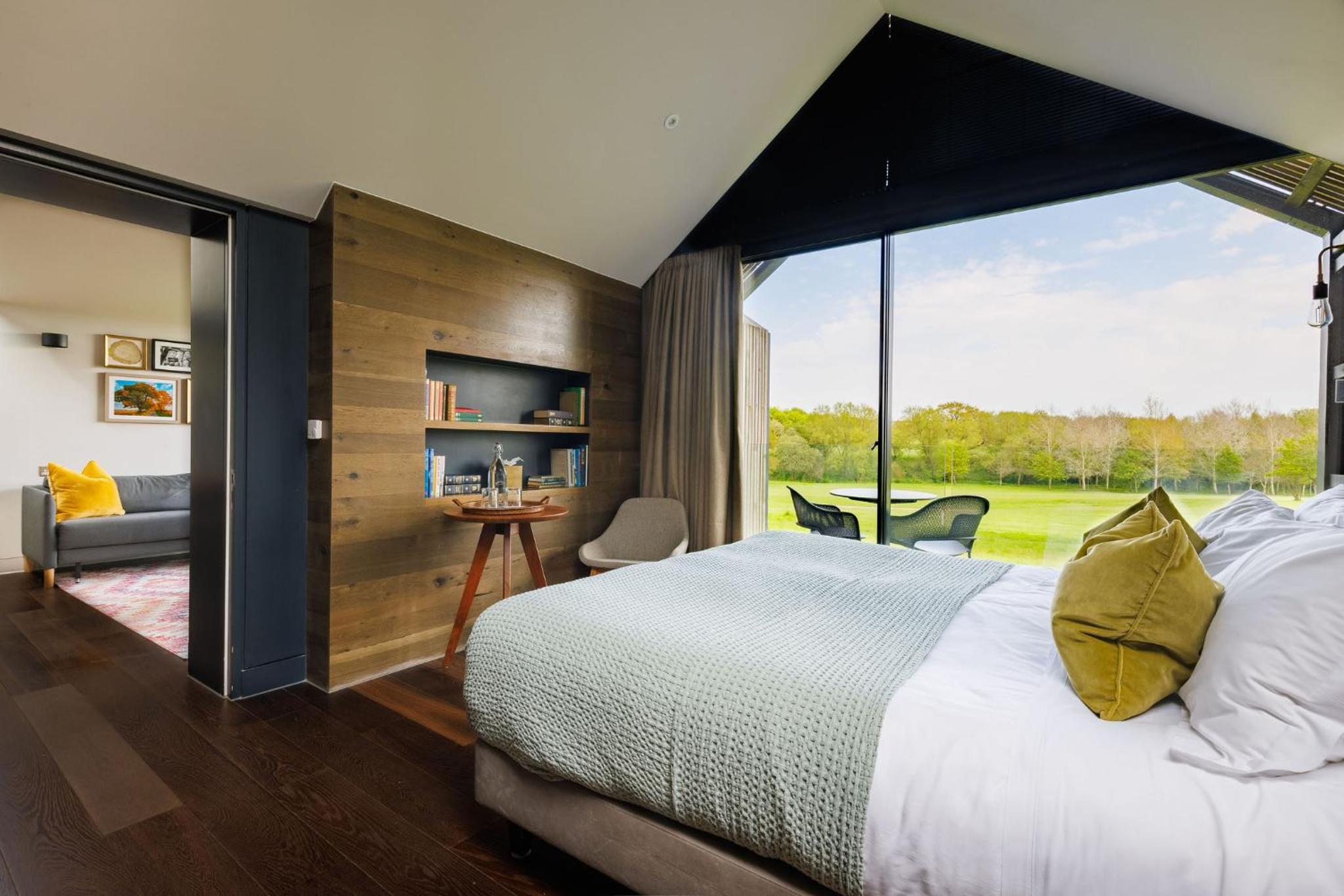 Lodge Suite Accessible - Pet Friendly