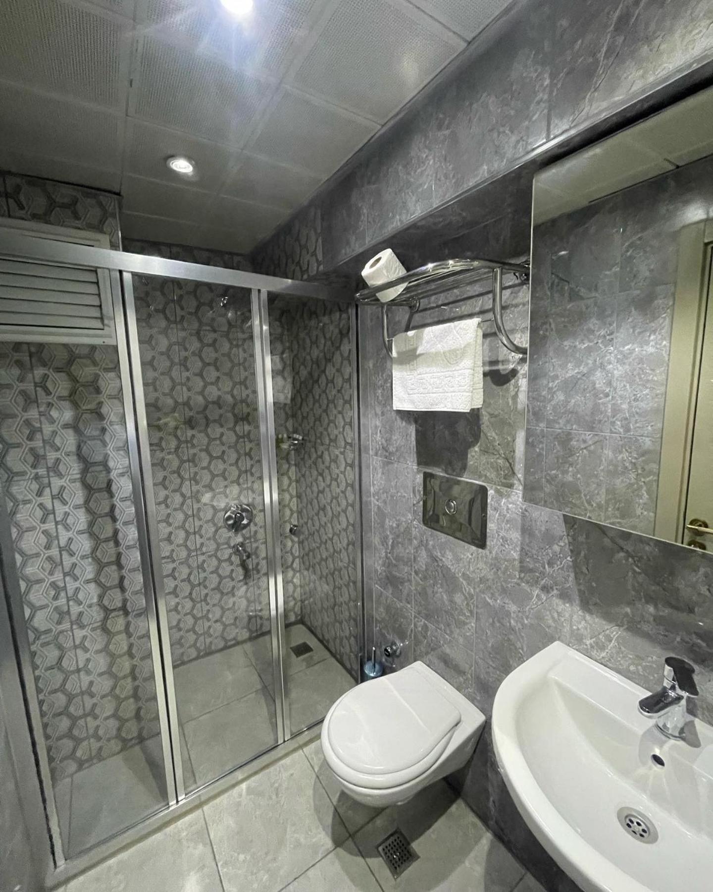 Standard Triple Room photo 2