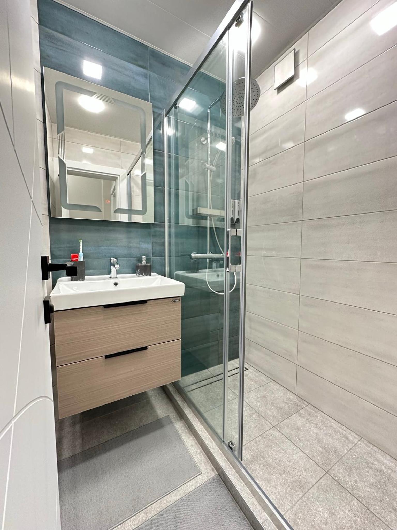 One-Bedroom Apartment with Balcony photo 2