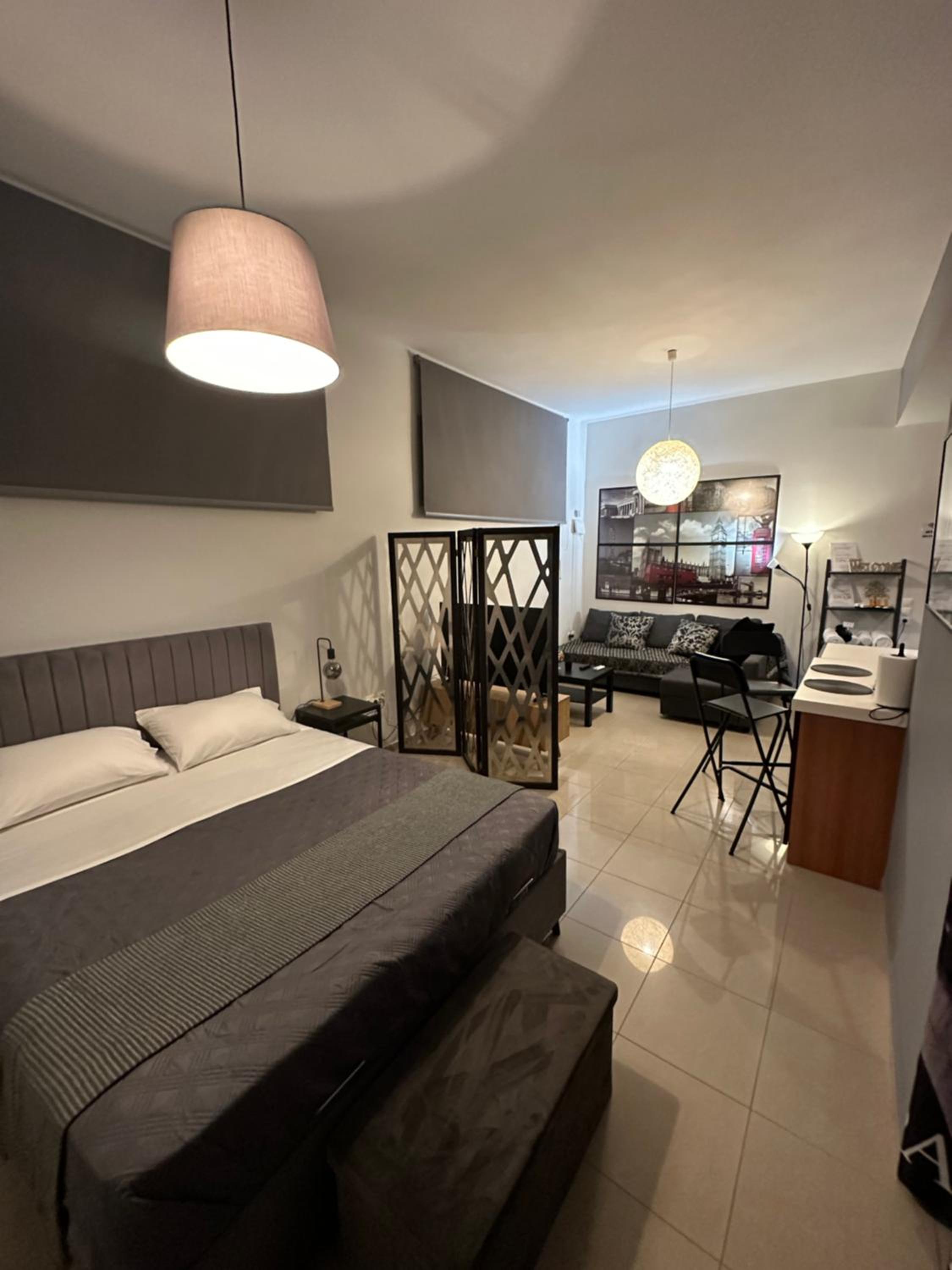 One-Bedroom Apartment