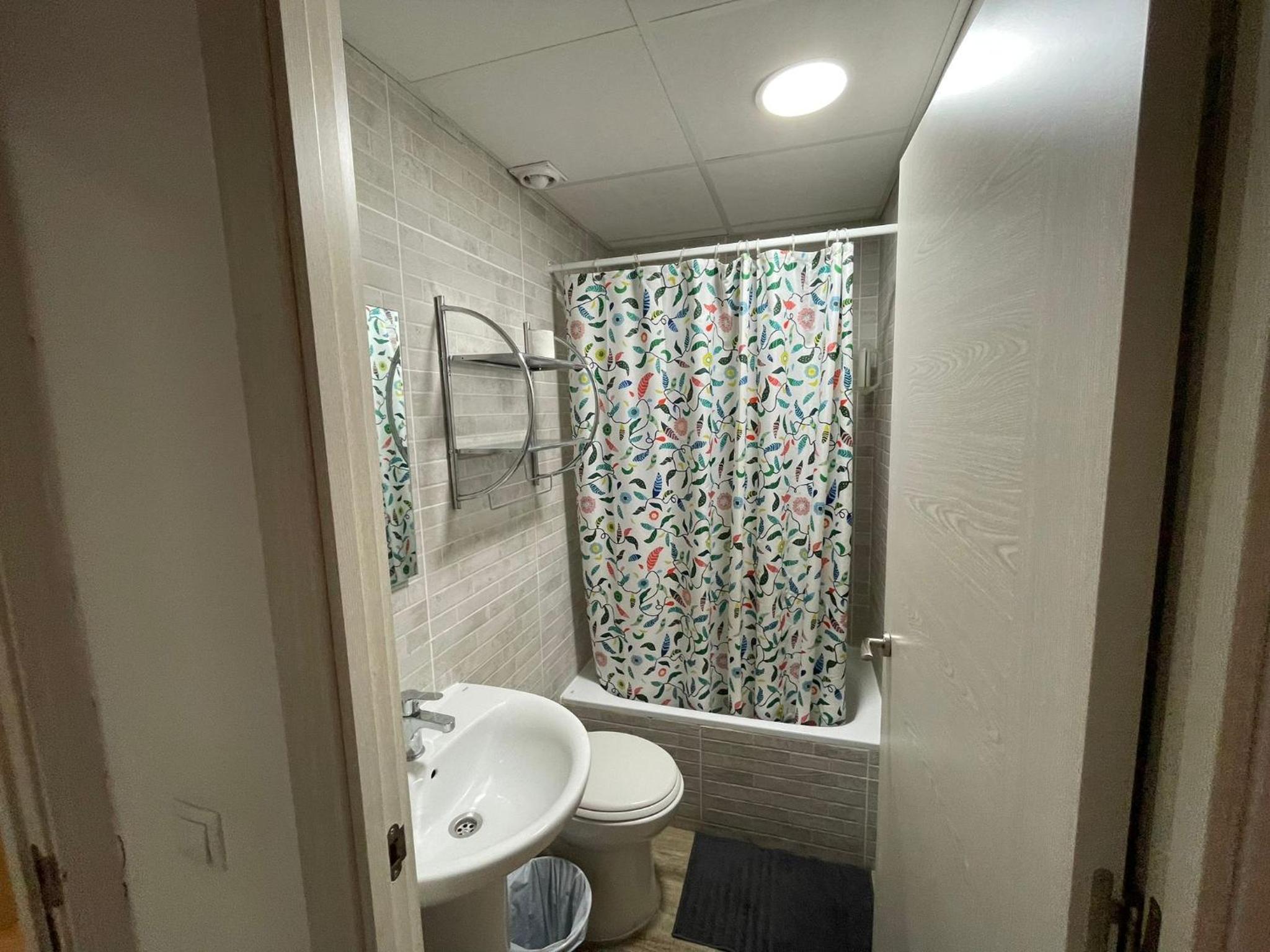 Standard Triple Room - Photo 4