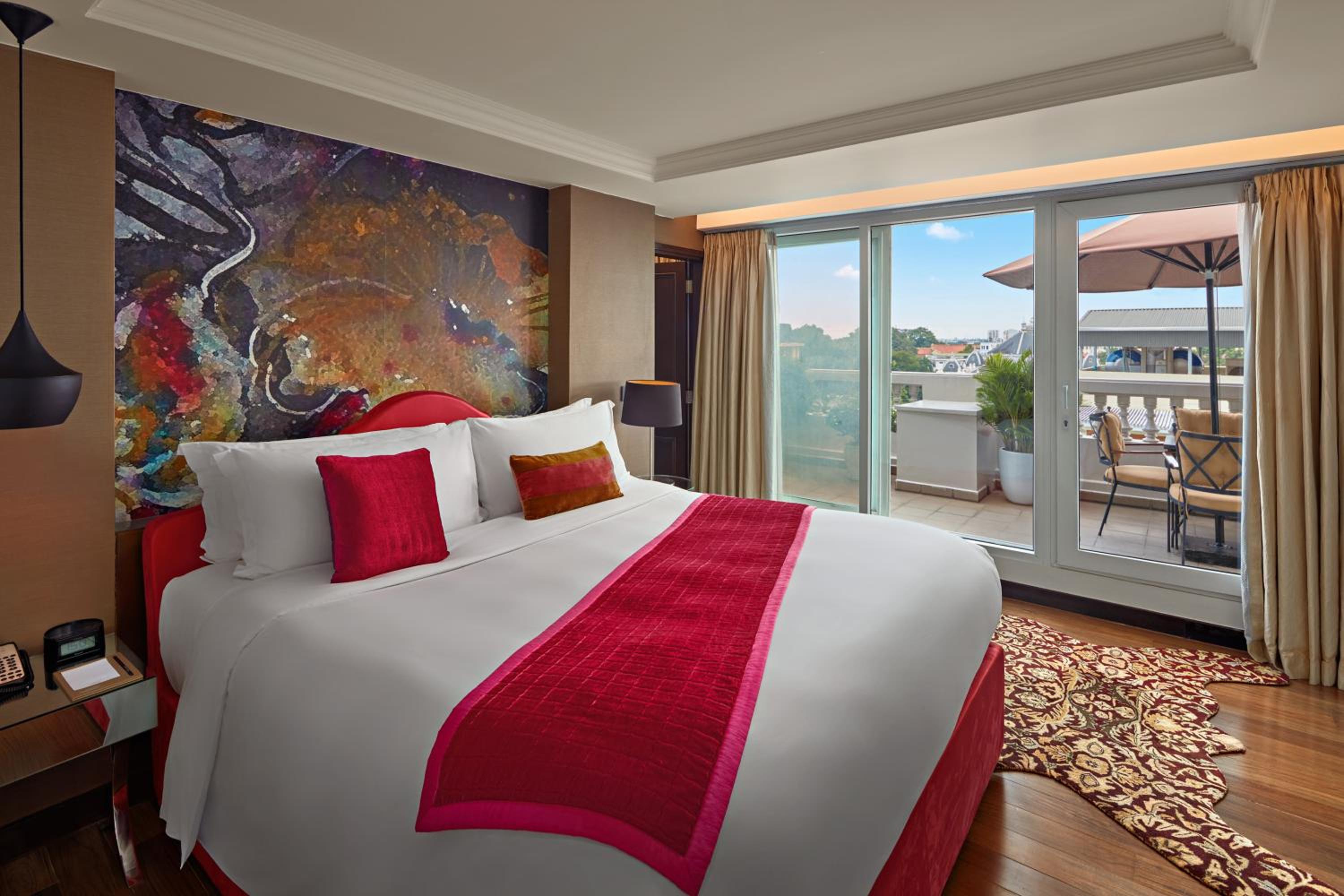 Executive King Suite with Balcony and Opera House View photo 1