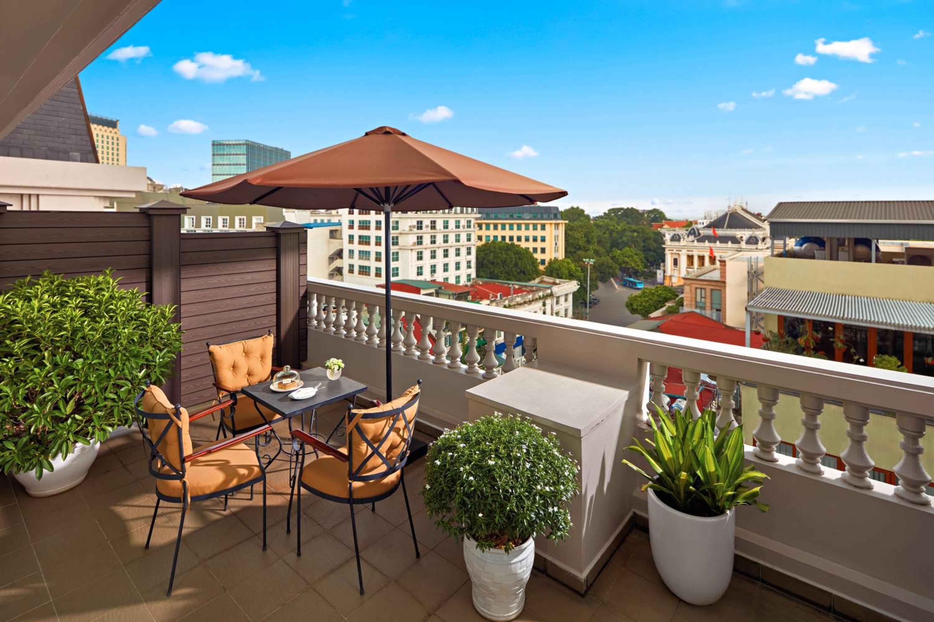 Executive King Suite with Balcony and Opera House View photo 3