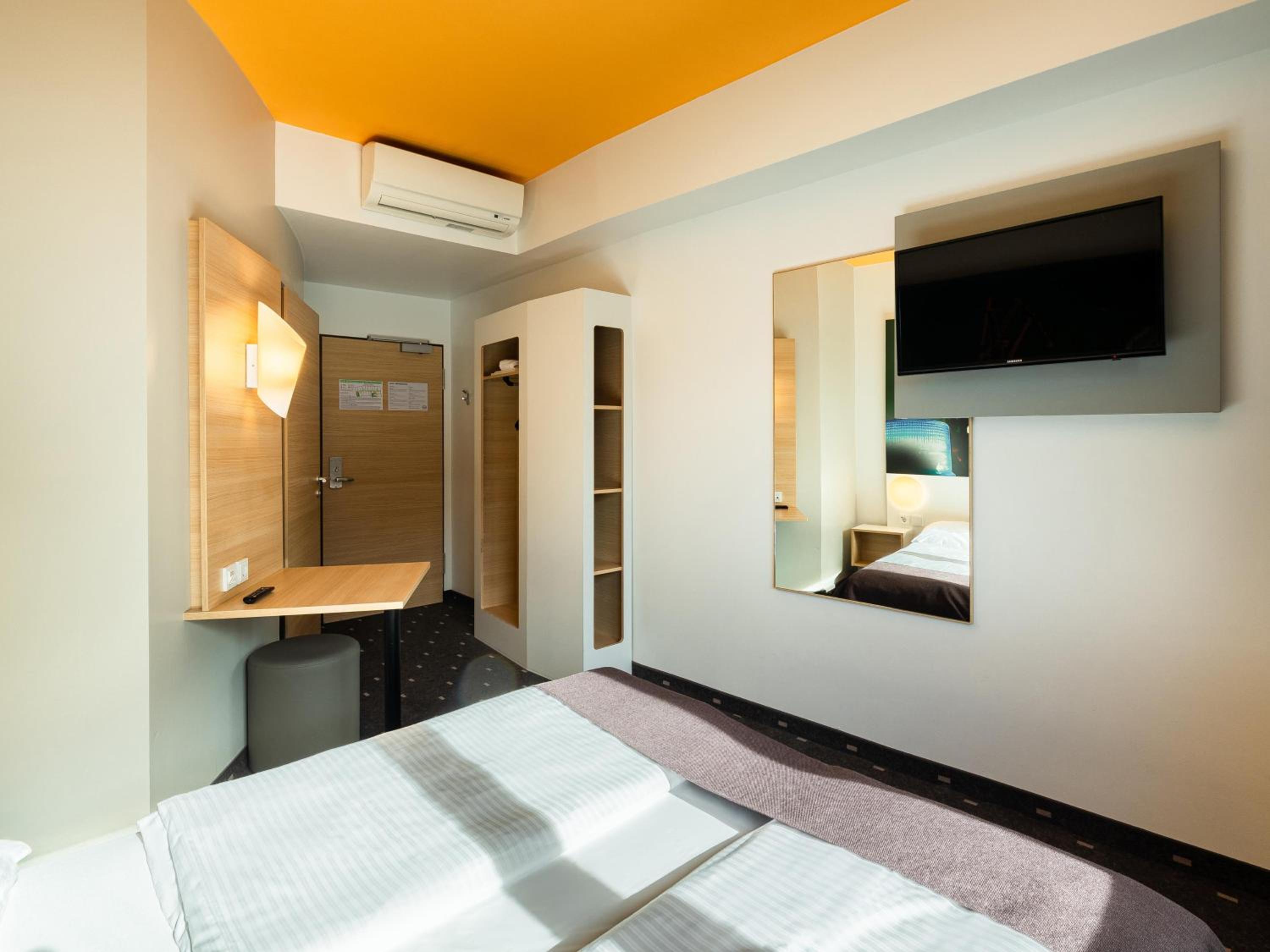 Double Room - Photo 4