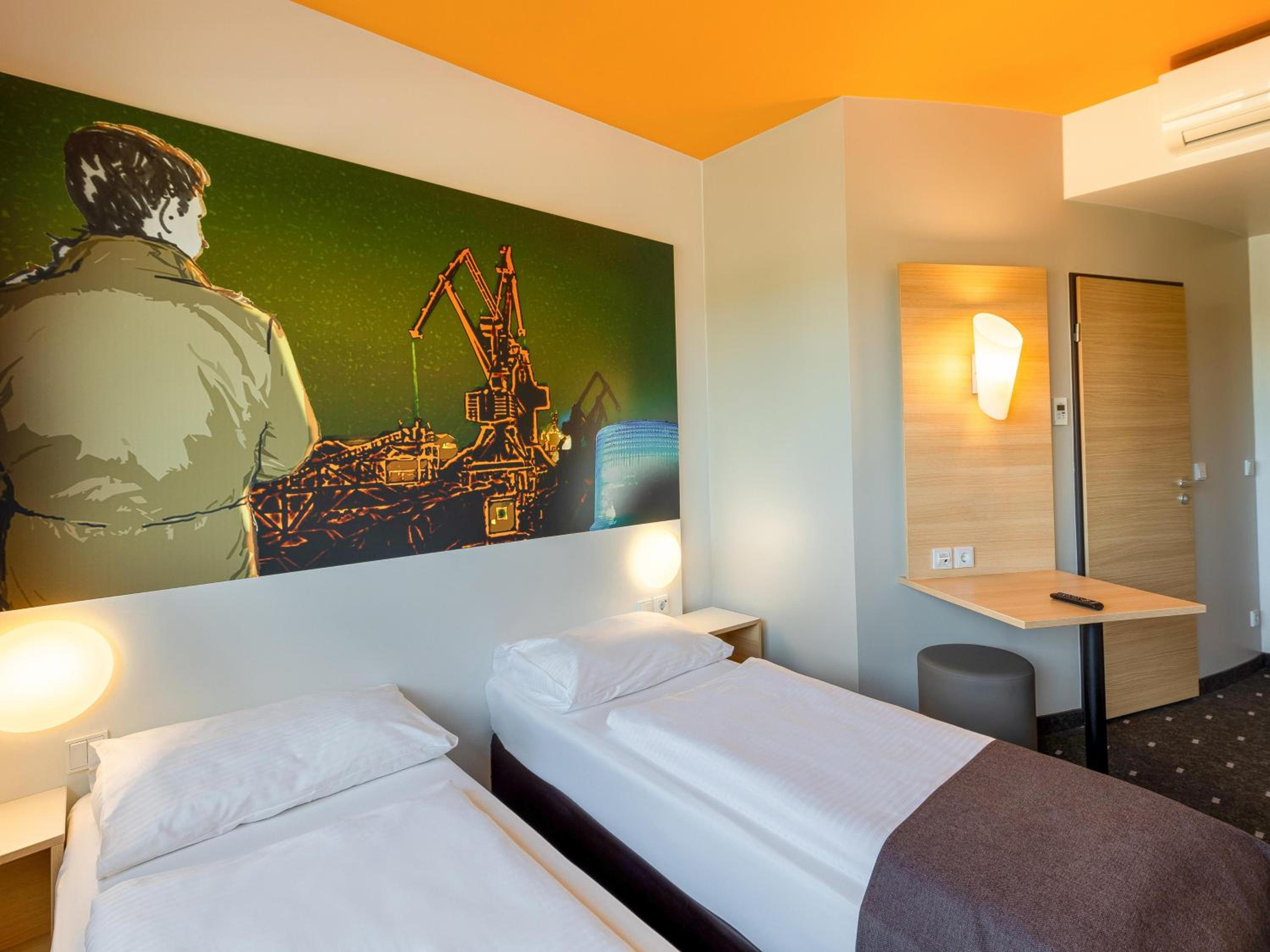 Twin Room - Photo 2