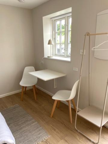 Double Room with Patio - Photo 6