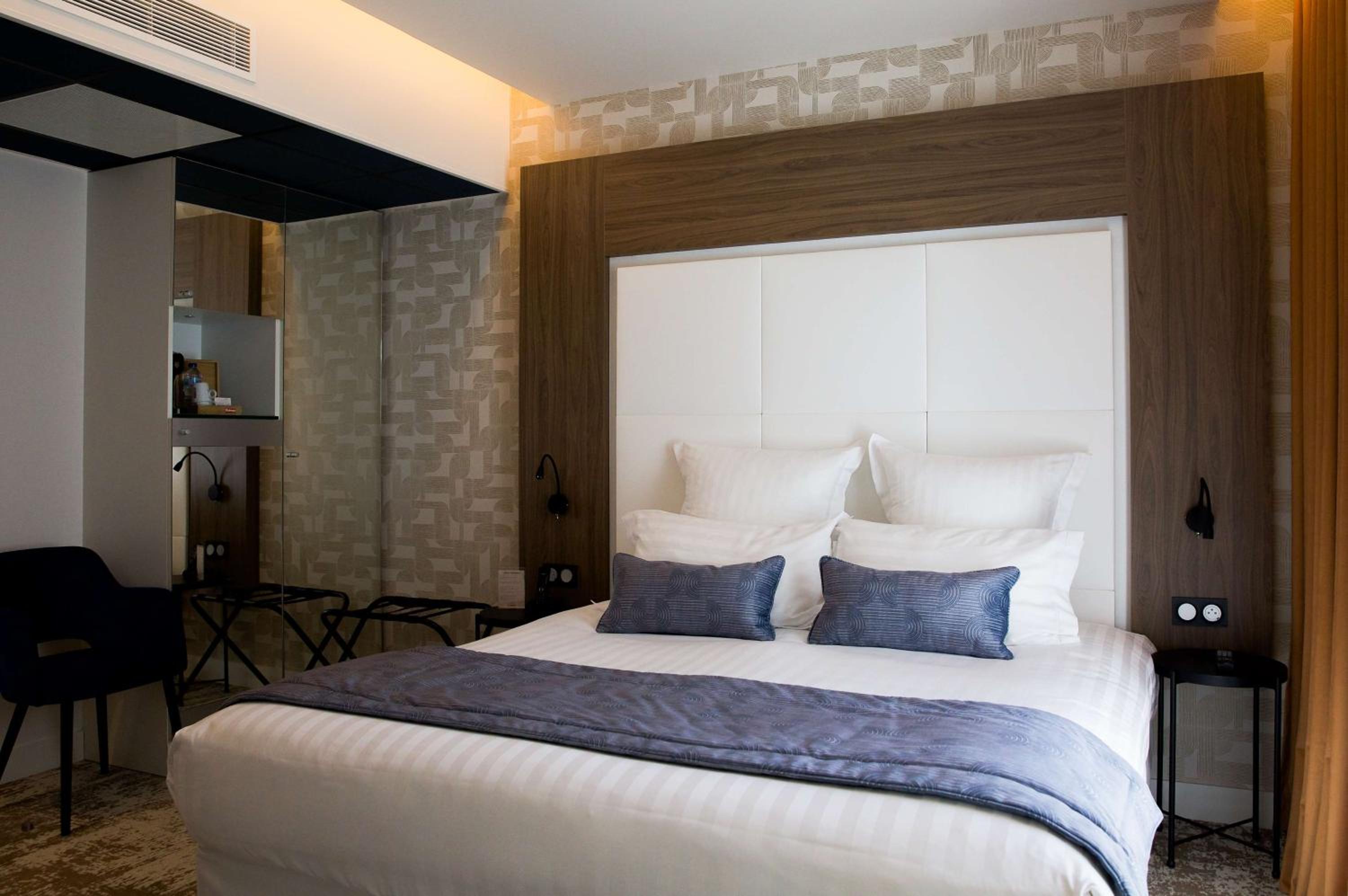 Superior Room with King Size bed - Photo 4