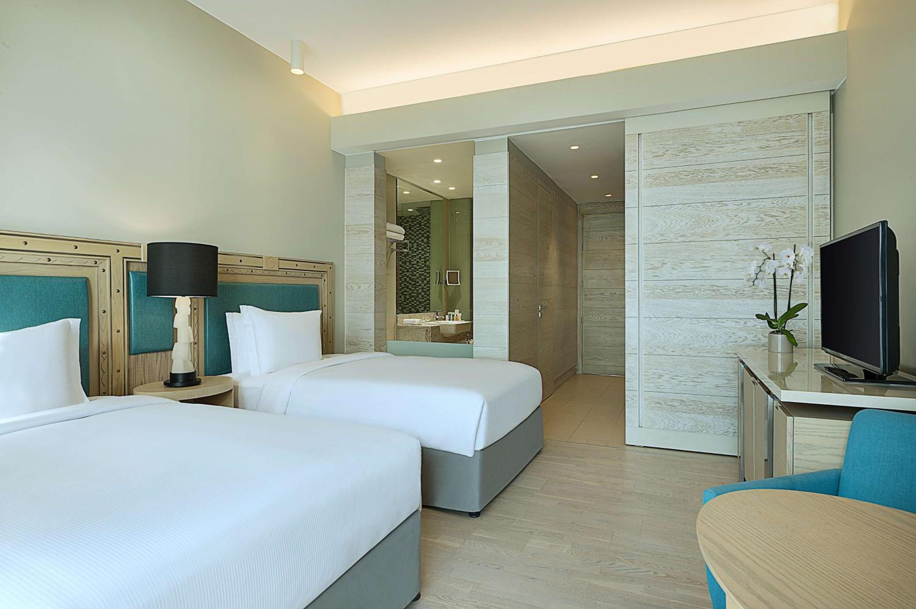 Double Room with Two Double Beds - Photo 3