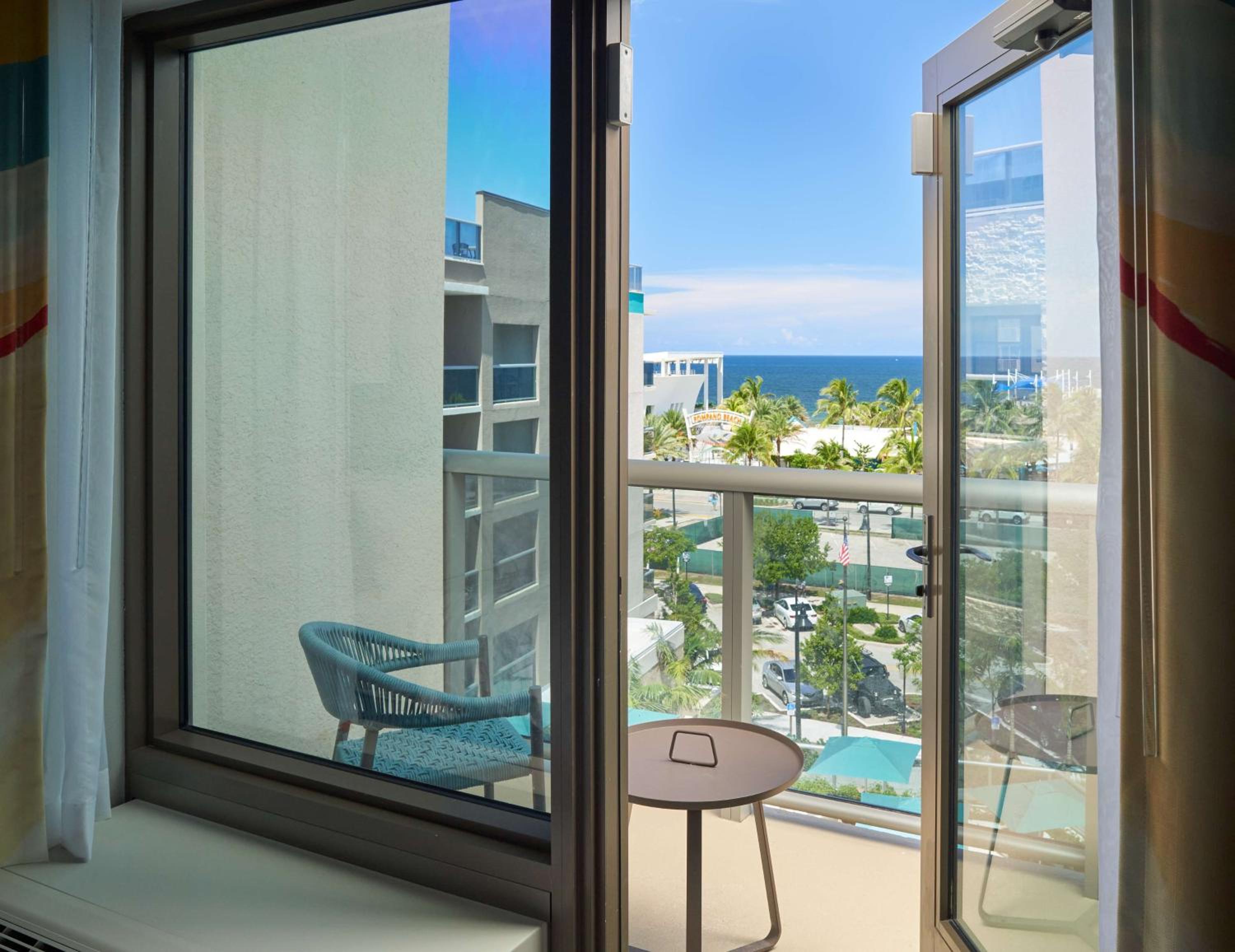 King Room with Ocean View - Photo 4