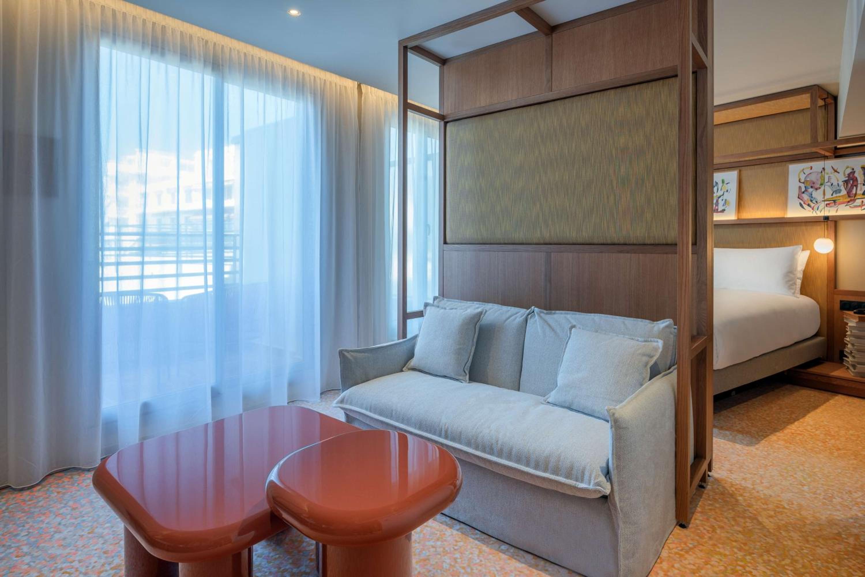 Junior King Suite with Partial Sea View - Photo 1