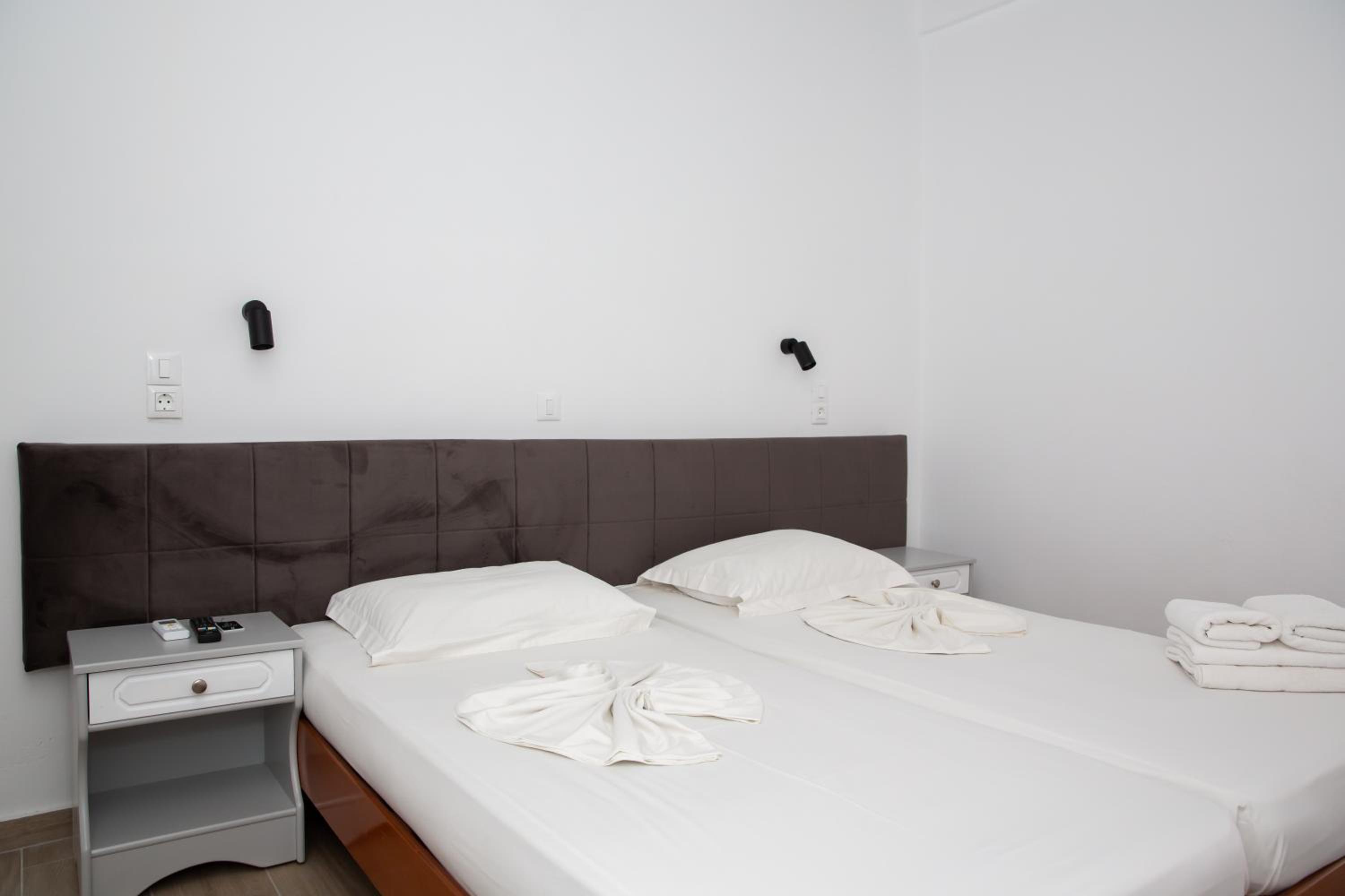 Standard Triple Room with Sea View photo 1
