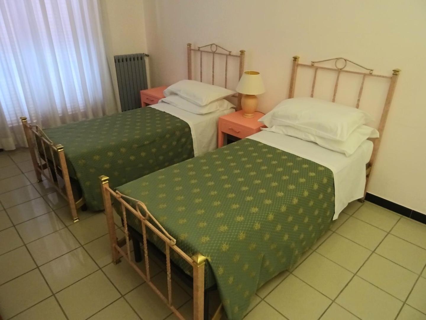 Twin Room With Private Bathroom photo 1
