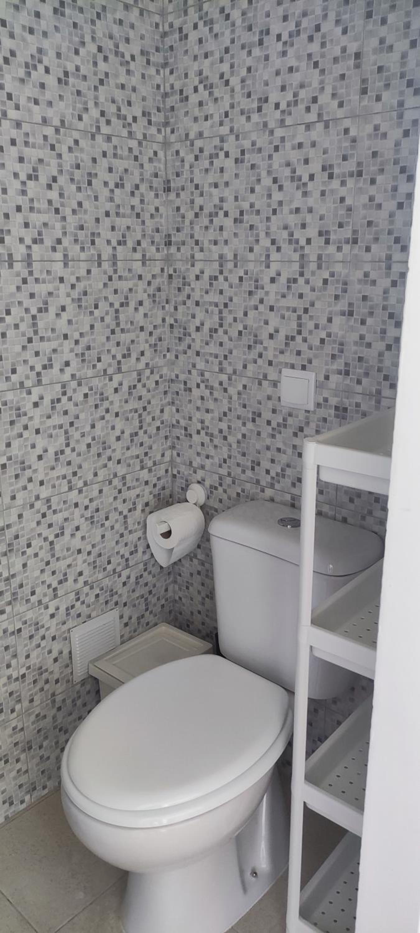 Large Double Room - Photo 3