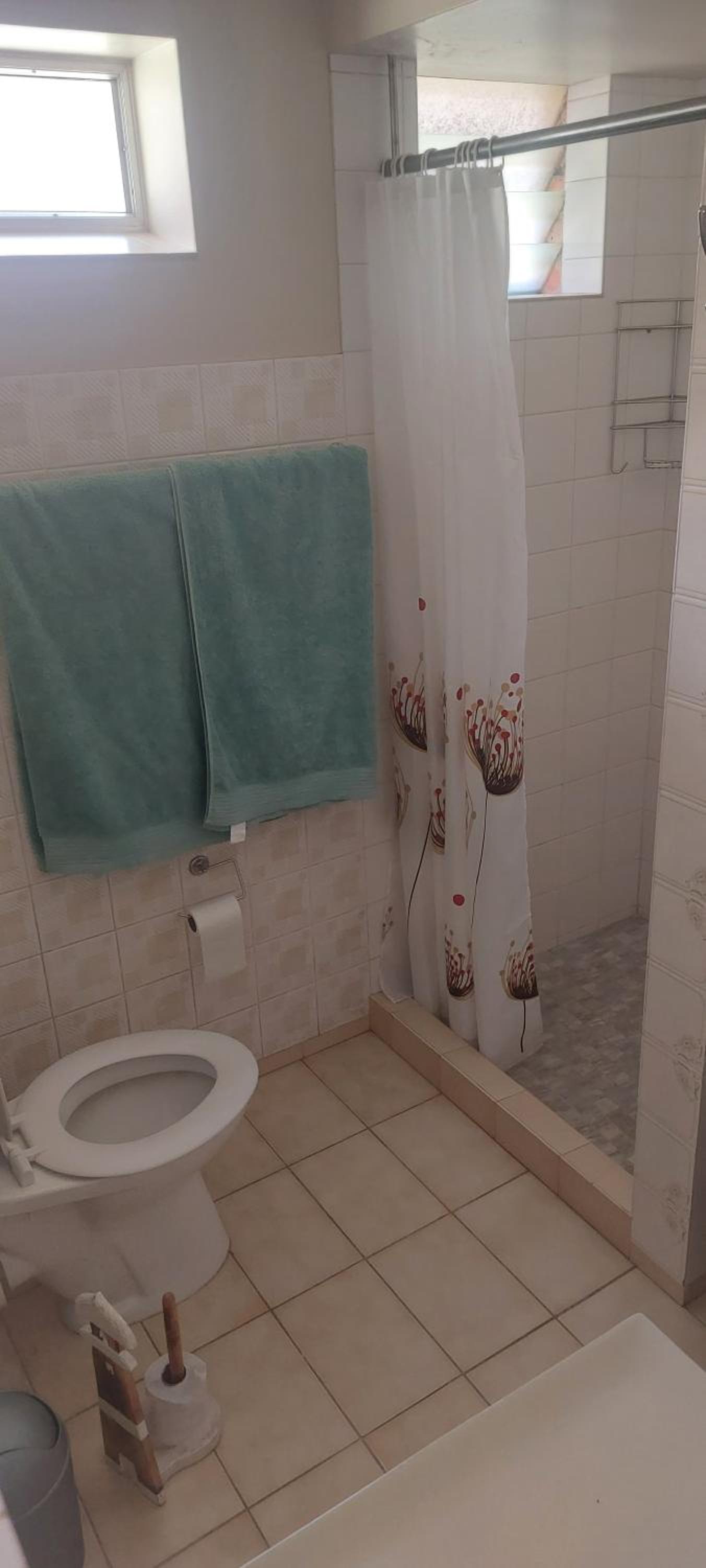 One-Bedroom Apartment - Photo 15