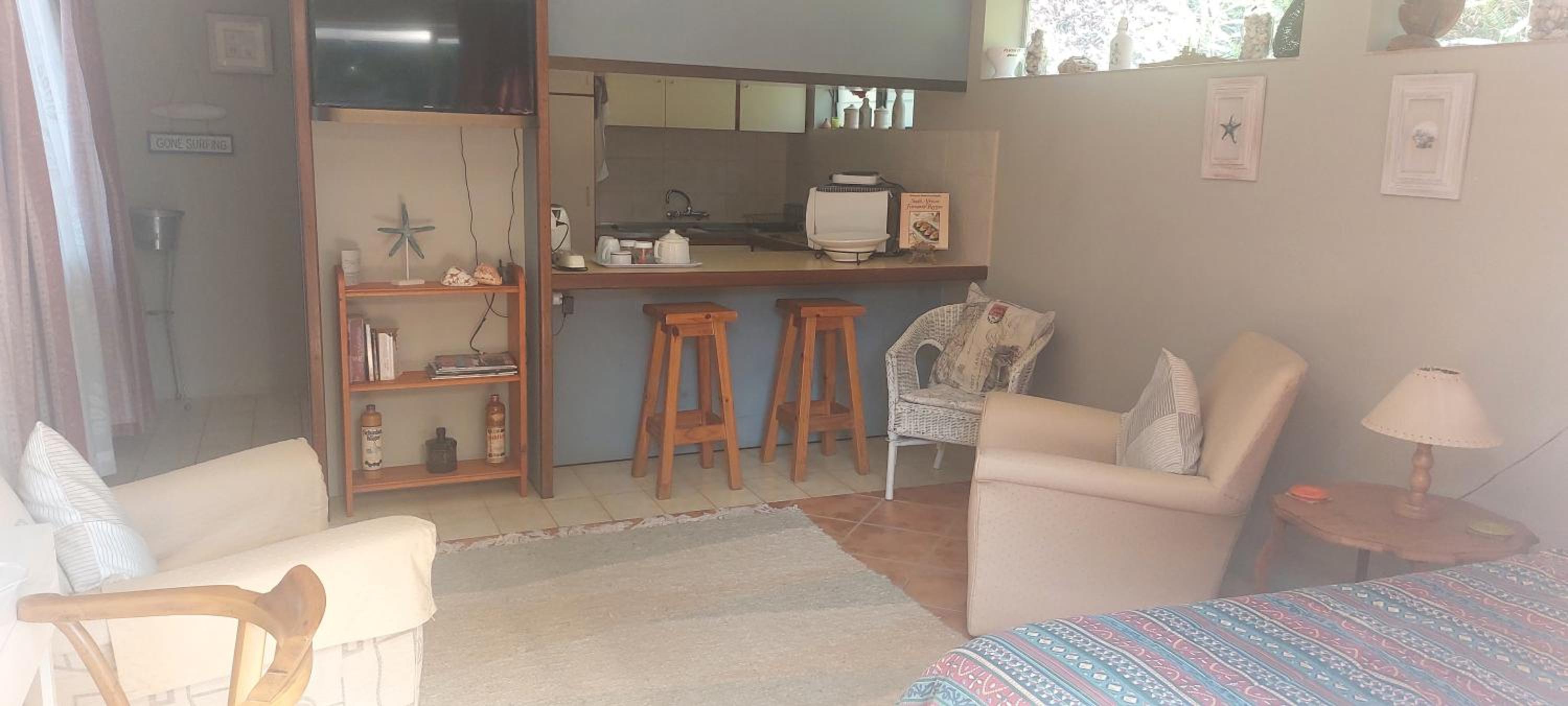 One-Bedroom Apartment - Photo 1