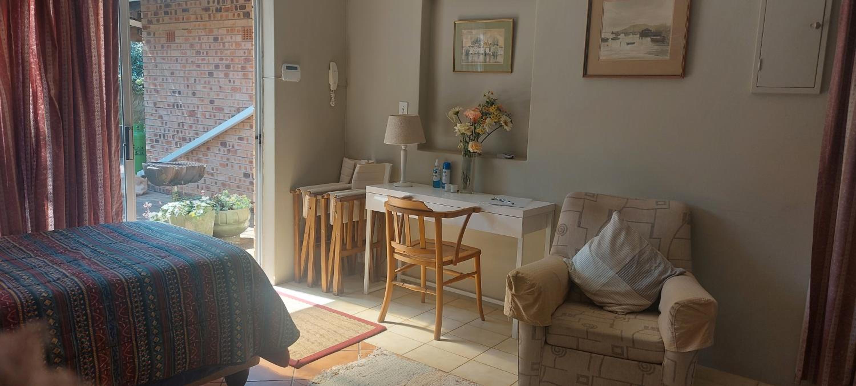 One-Bedroom Apartment - Photo 10