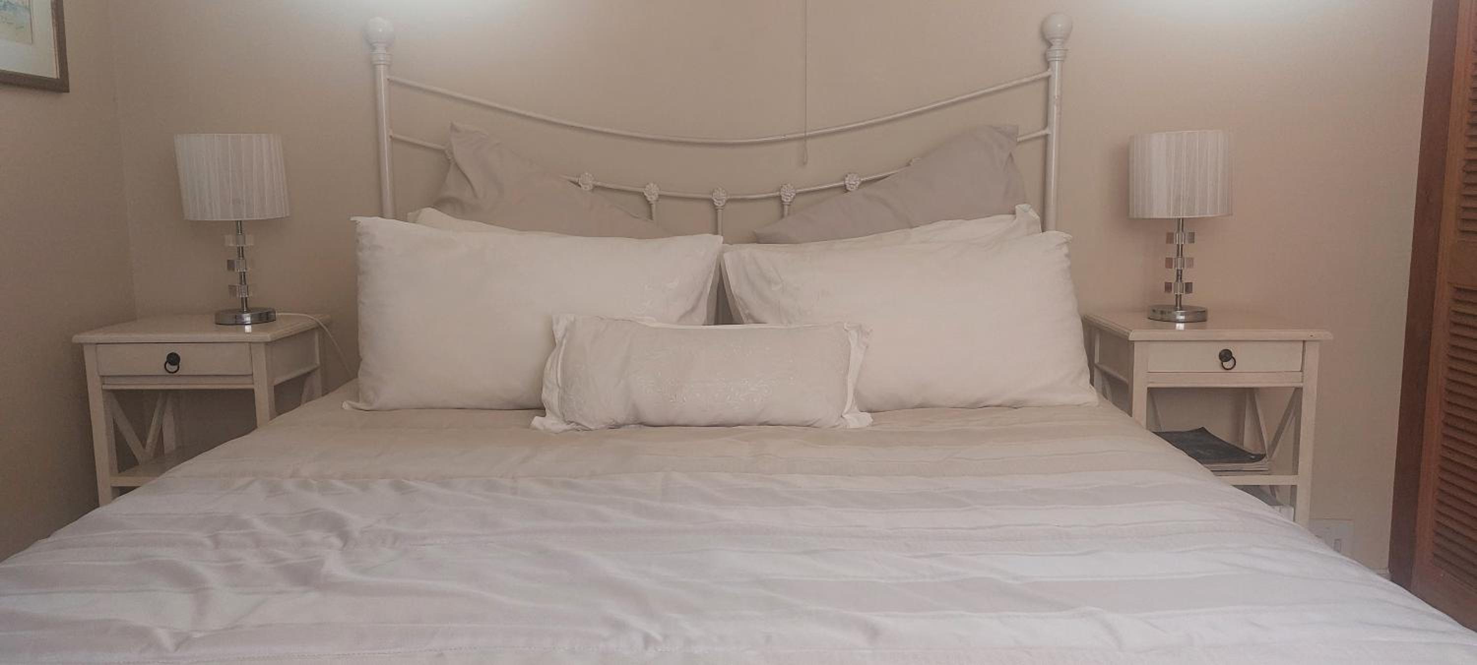 One-Bedroom Apartment - Photo 11