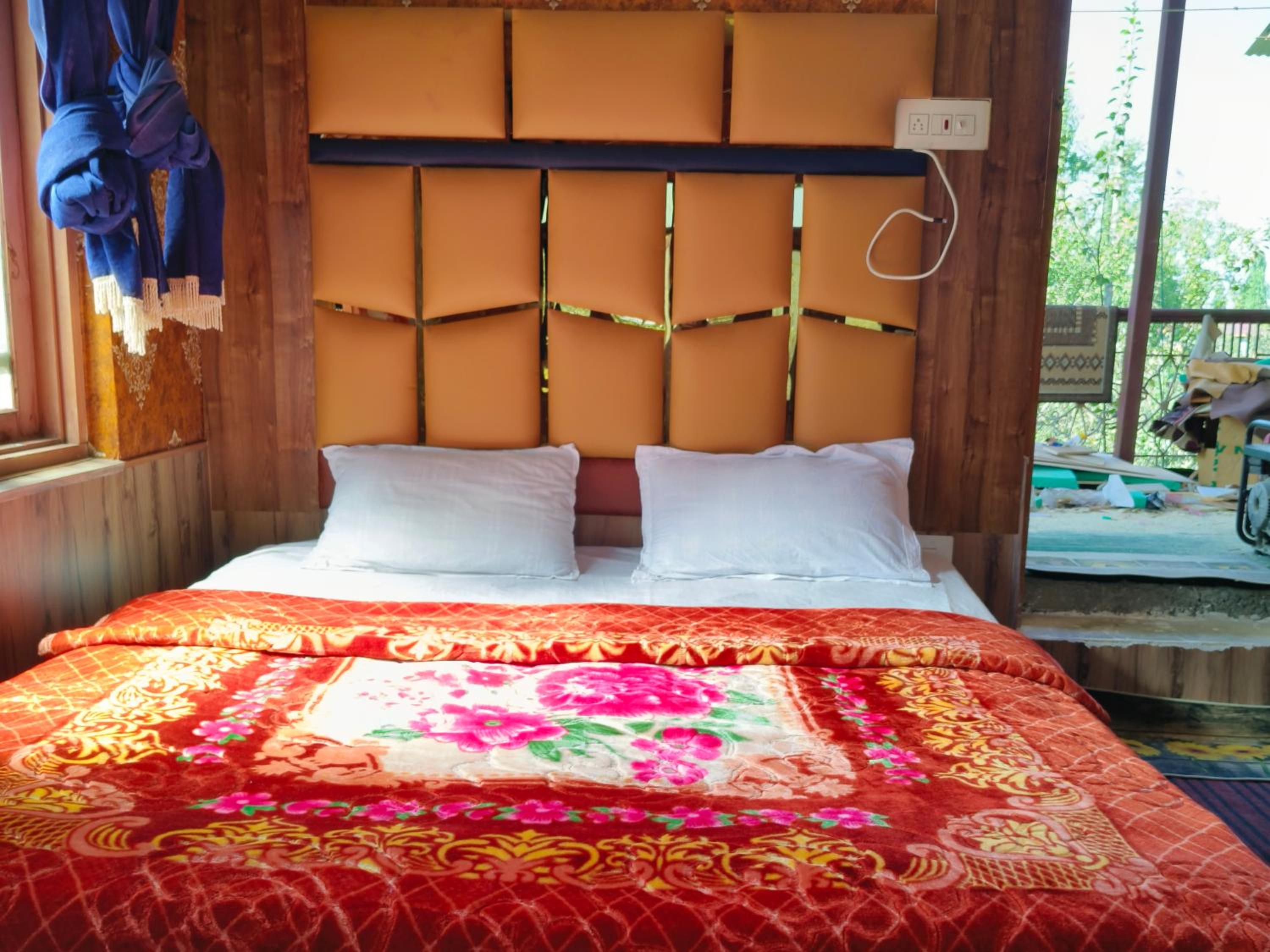 Deluxe Double Room - Photo 4