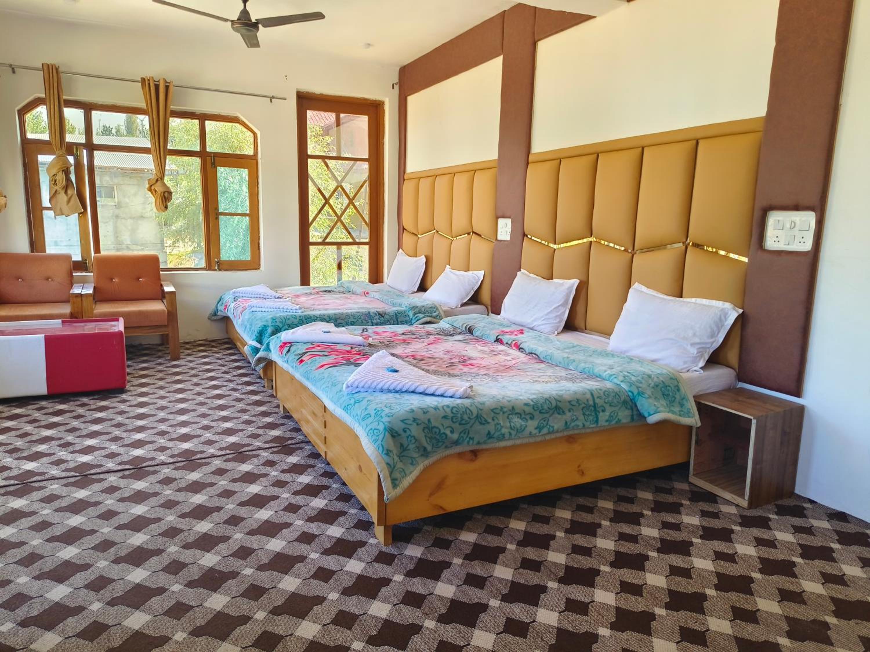 Deluxe Family Room photo 1