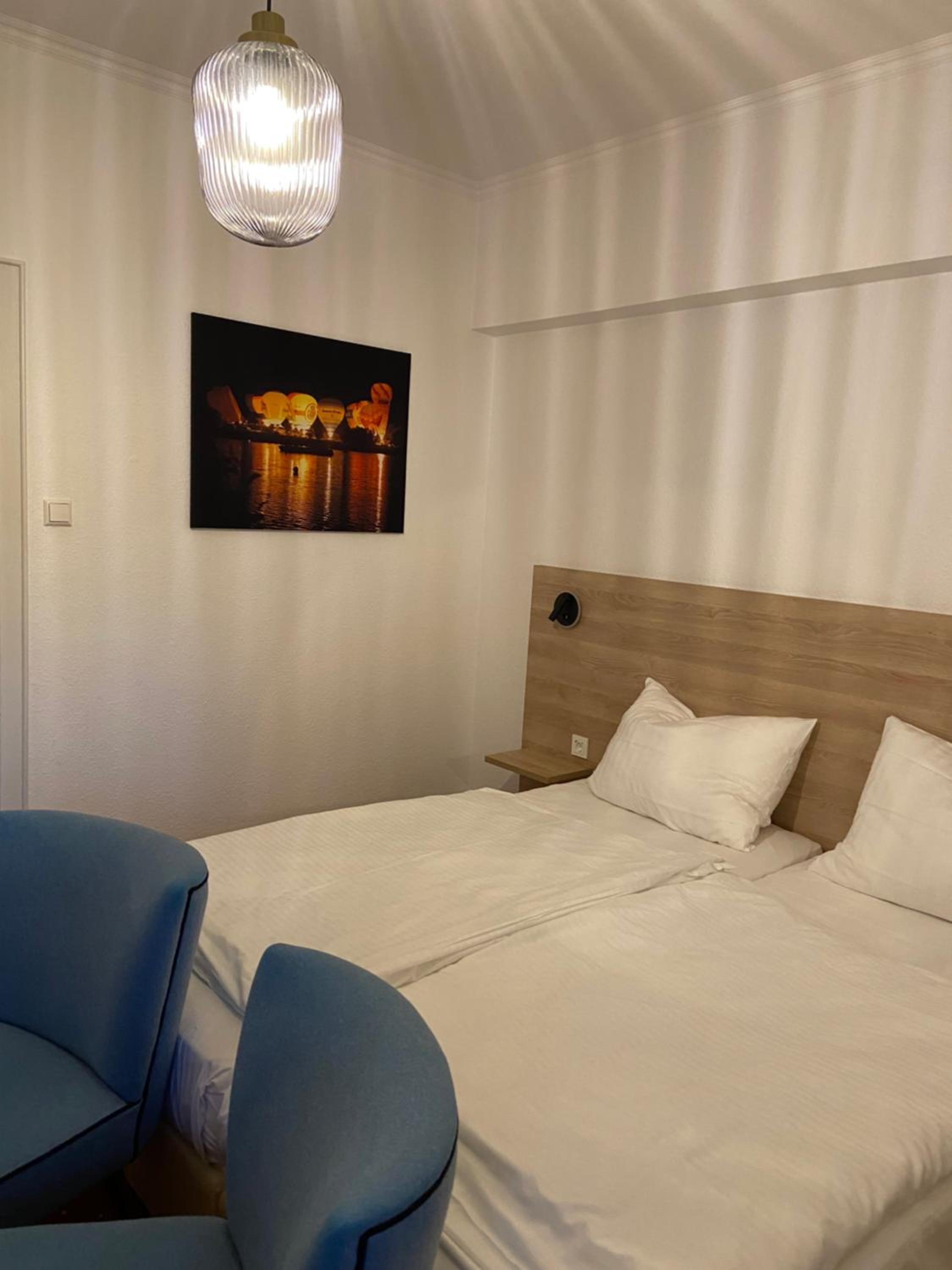 Double Room - Photo 3