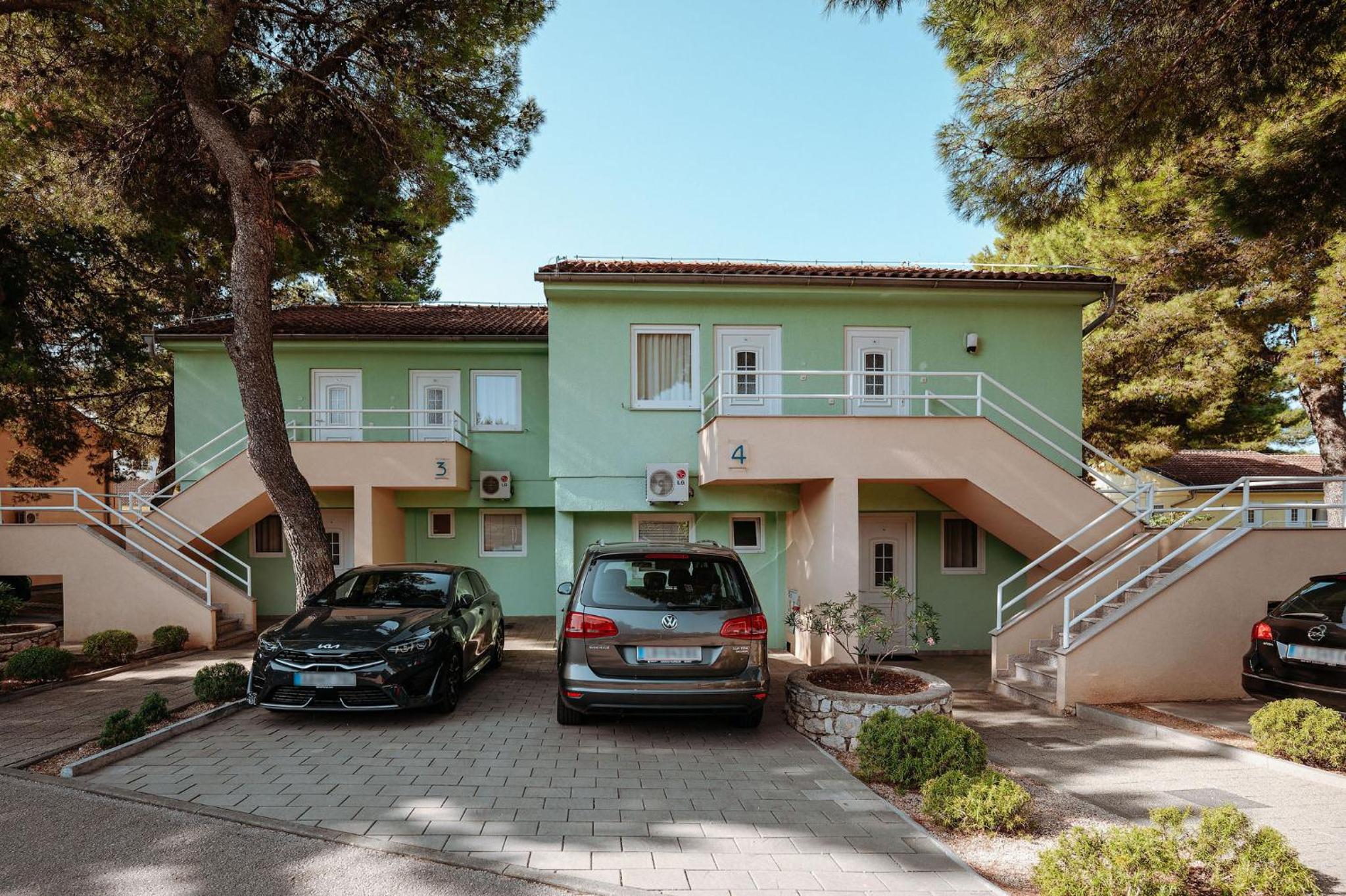 Two-Bedroom Apartment with Terrace and Sea View photo 3