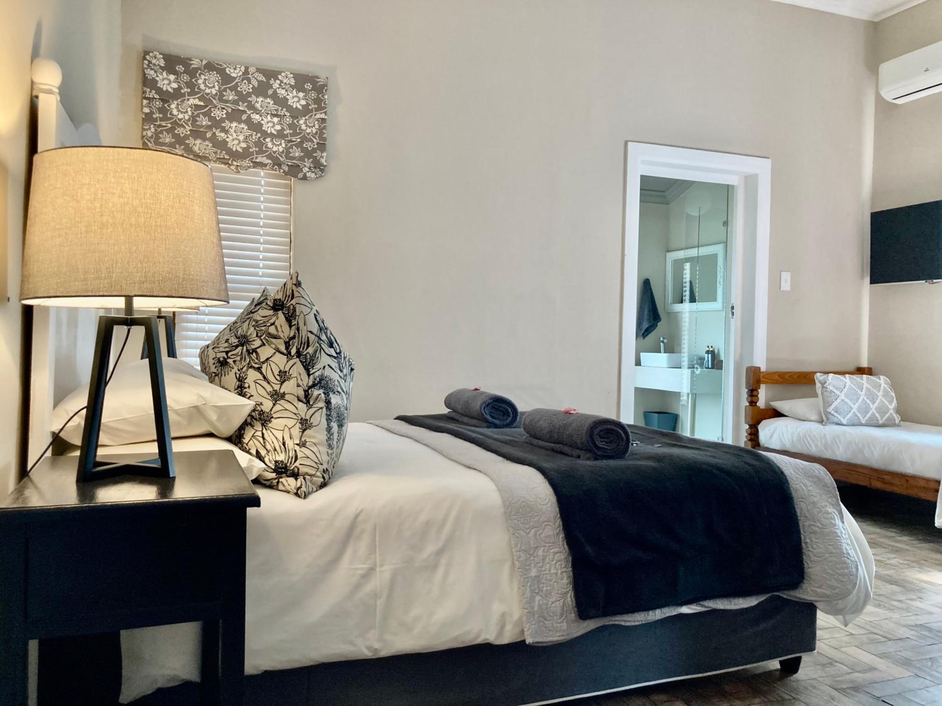 Standard Triple Room - Photo 10