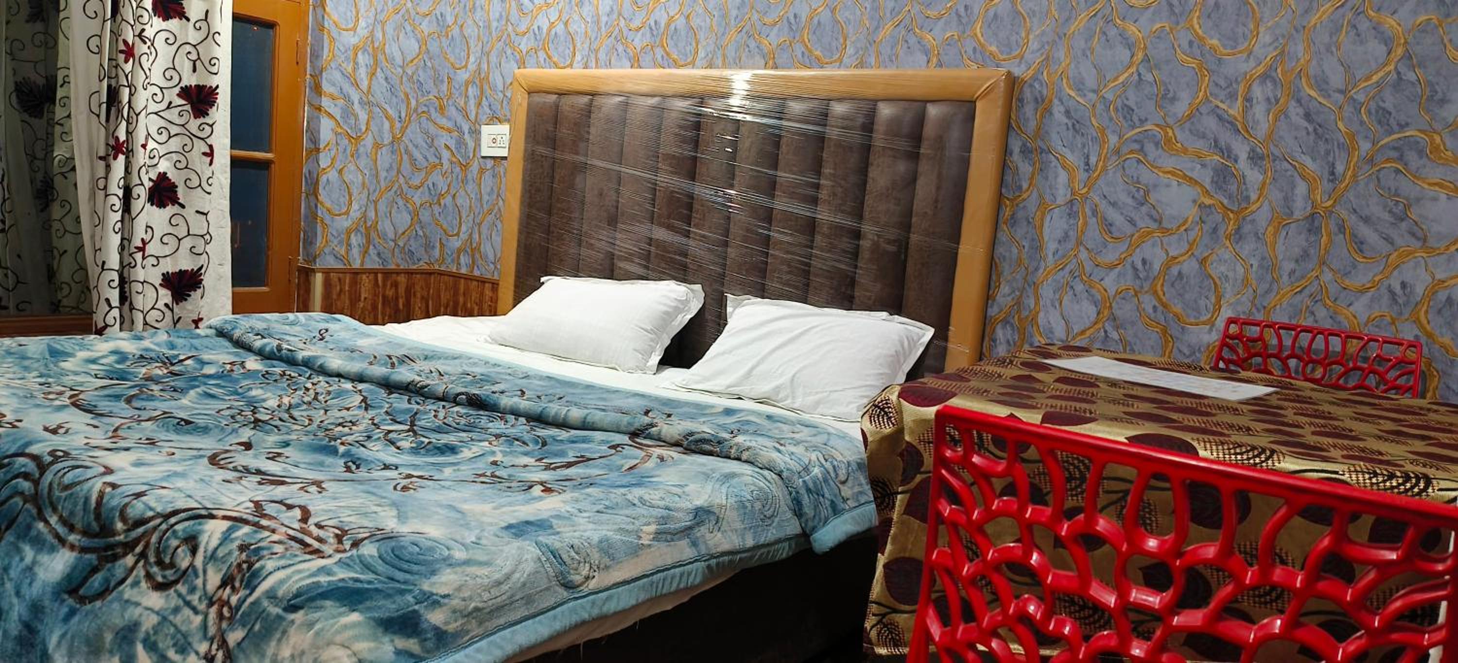 Deluxe Double Room - Photo 10