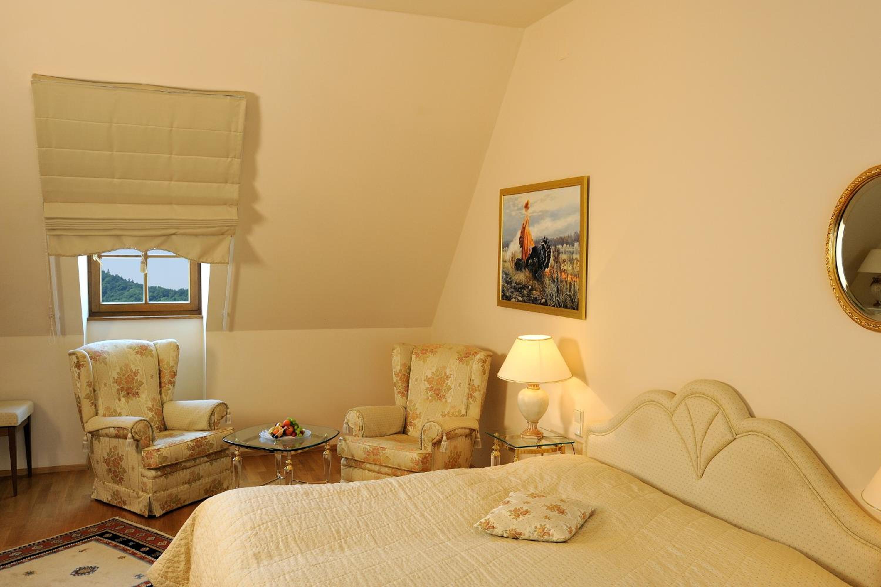 Deluxe Junior Suite photo 2