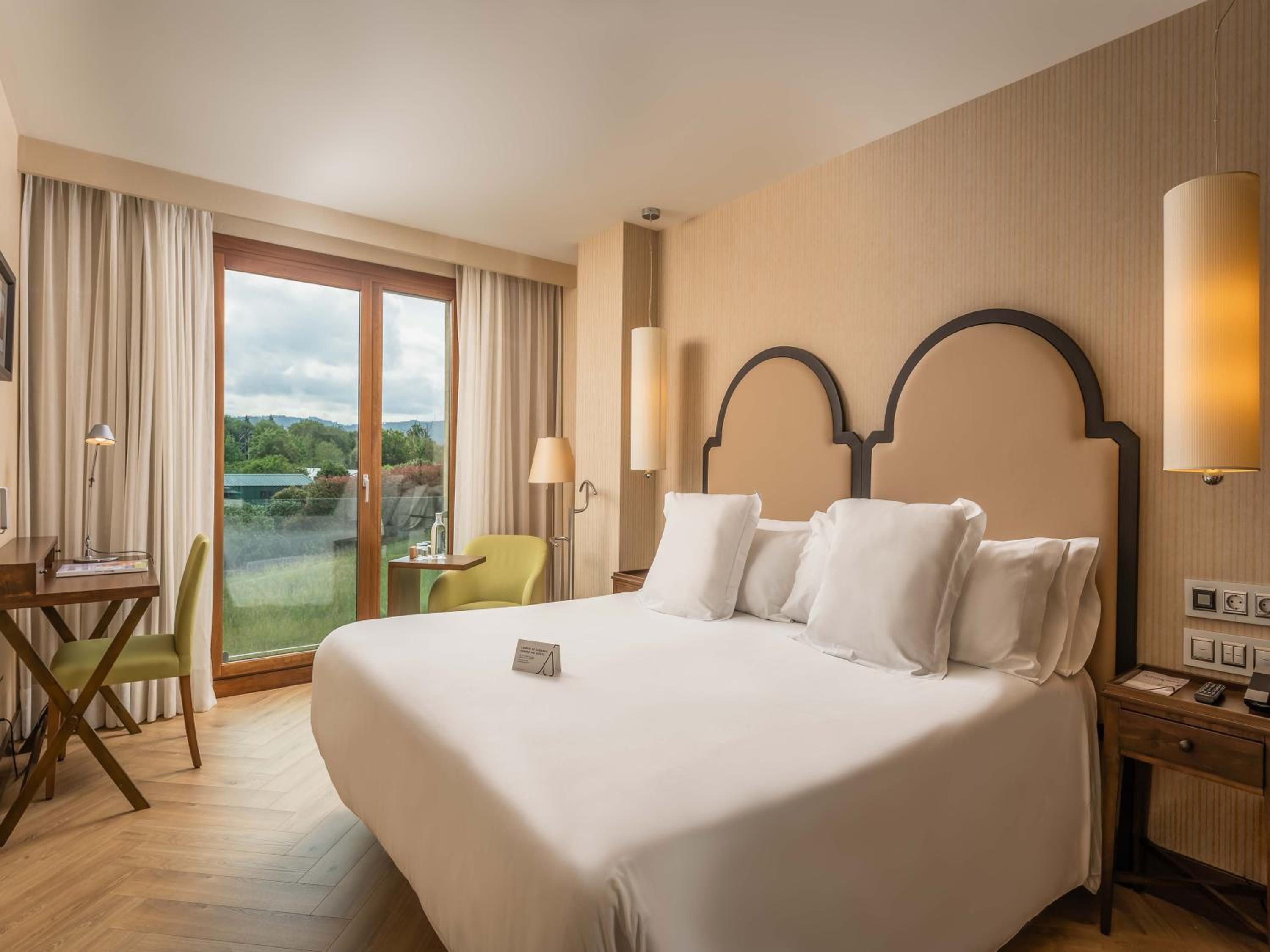 ASTUR Double or Twin Room - Photo 1