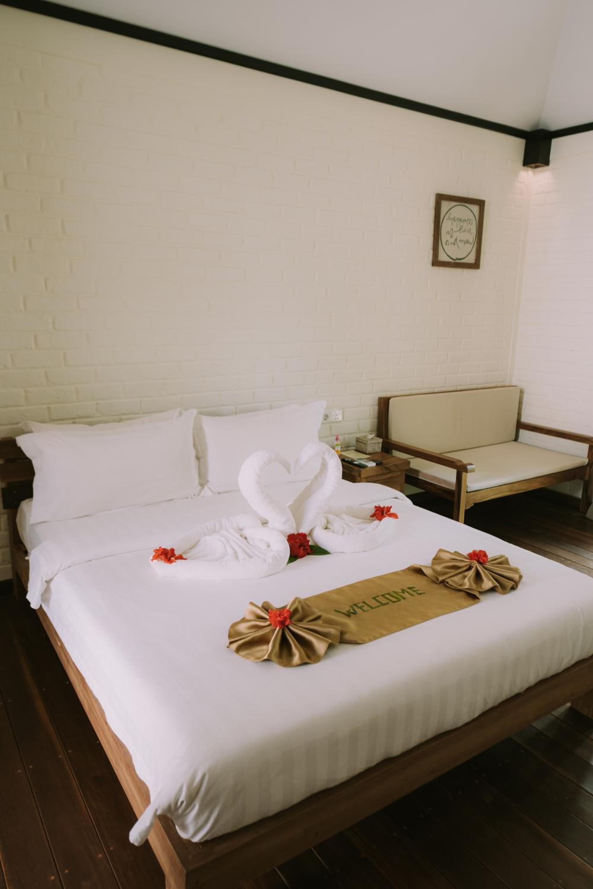 Deluxe Room - Photo 7