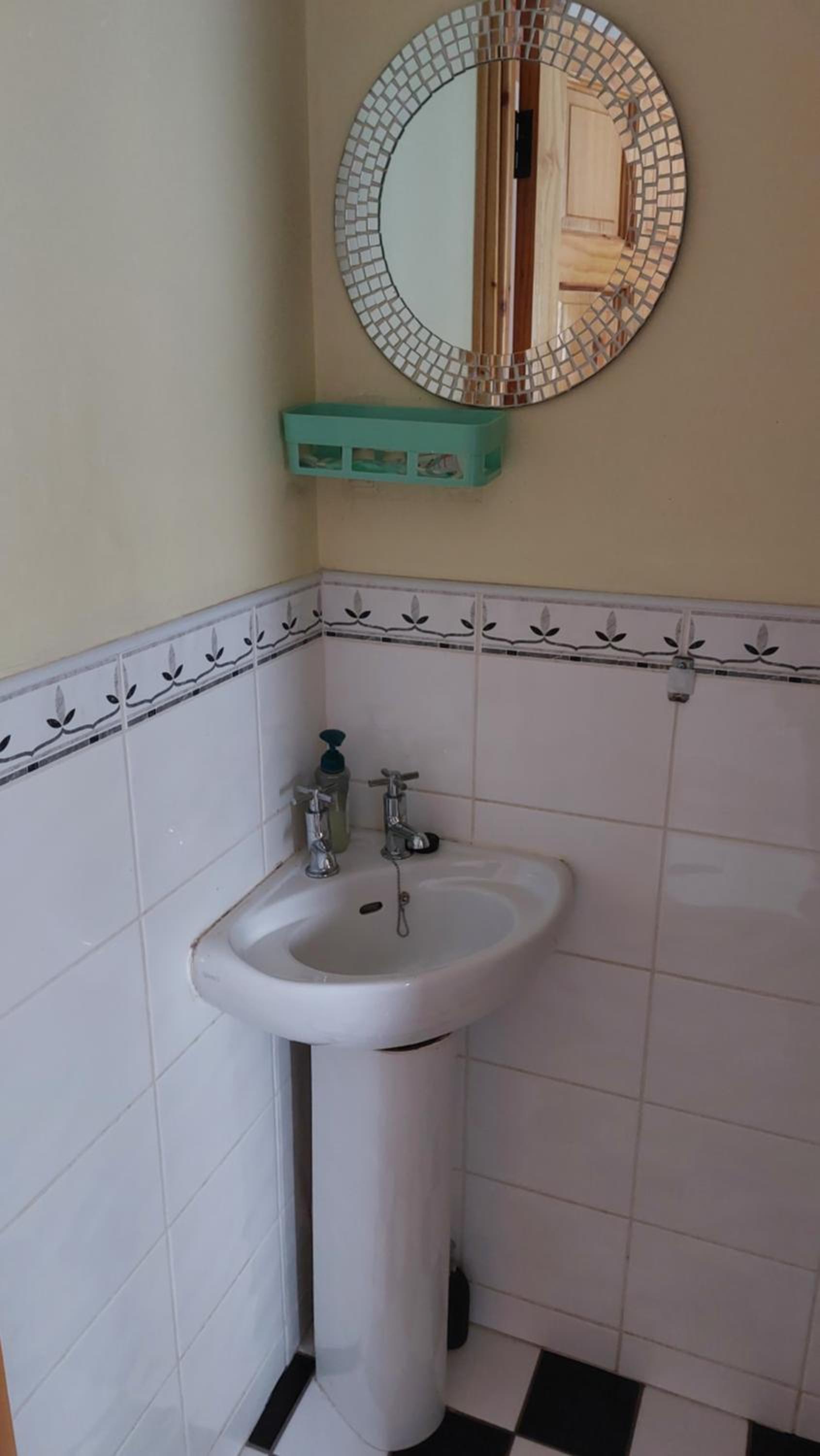 Single Room photo 3