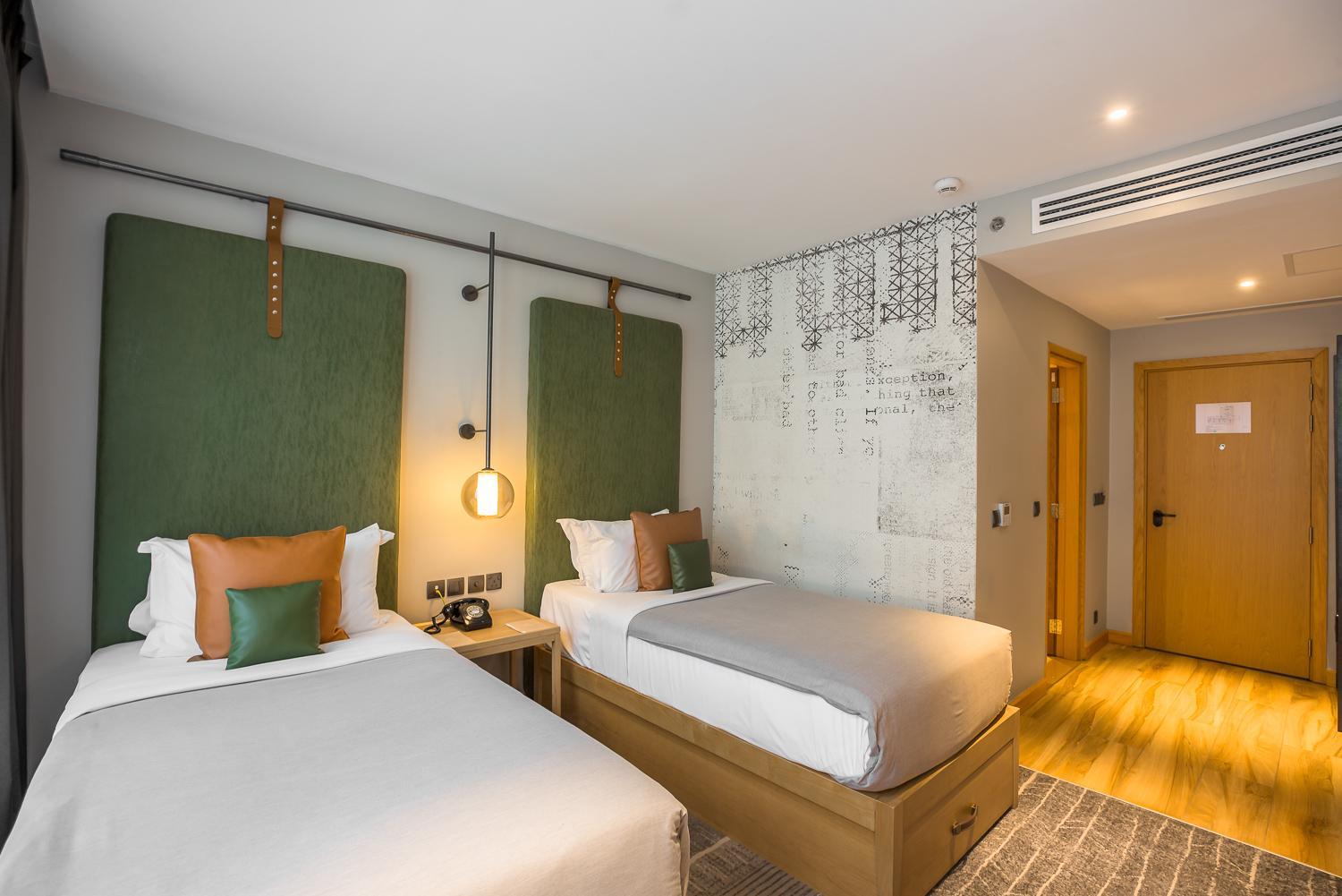 Standard Twin Room - Photo 3