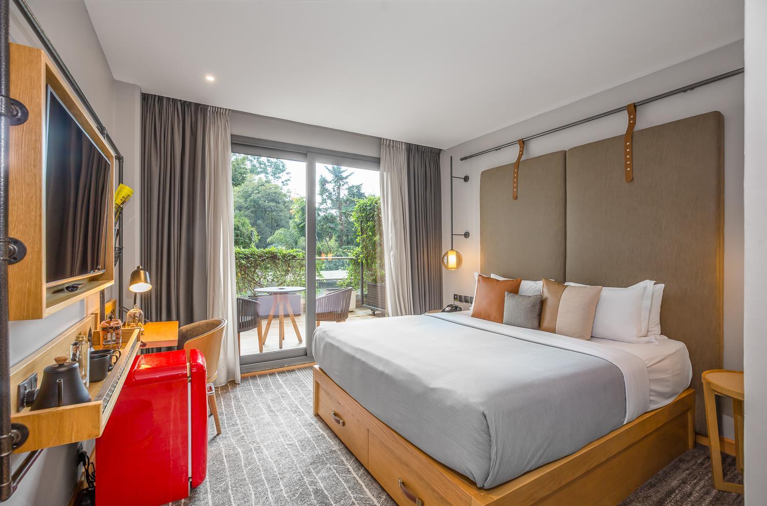 Double Room with Balcony - Photo 1