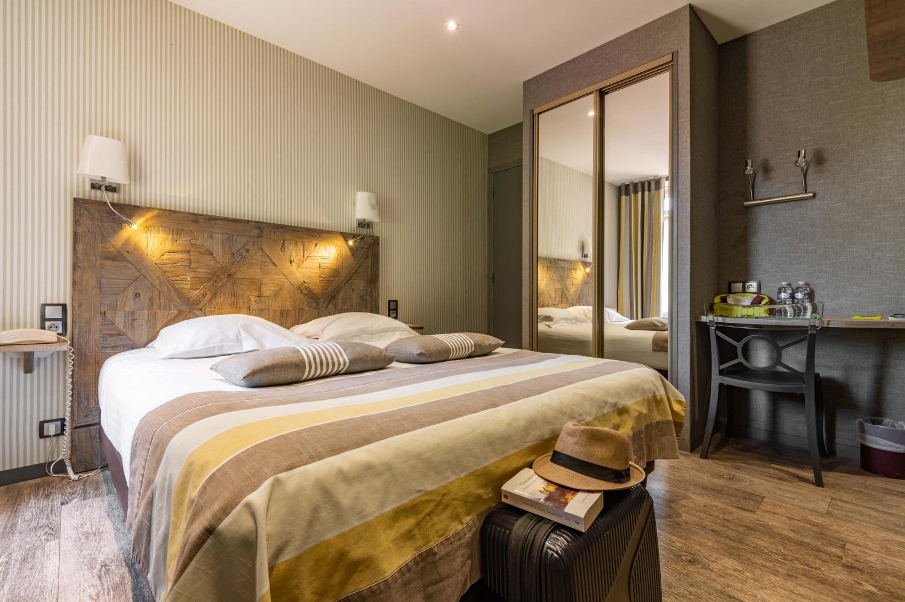 Suite with Garden View