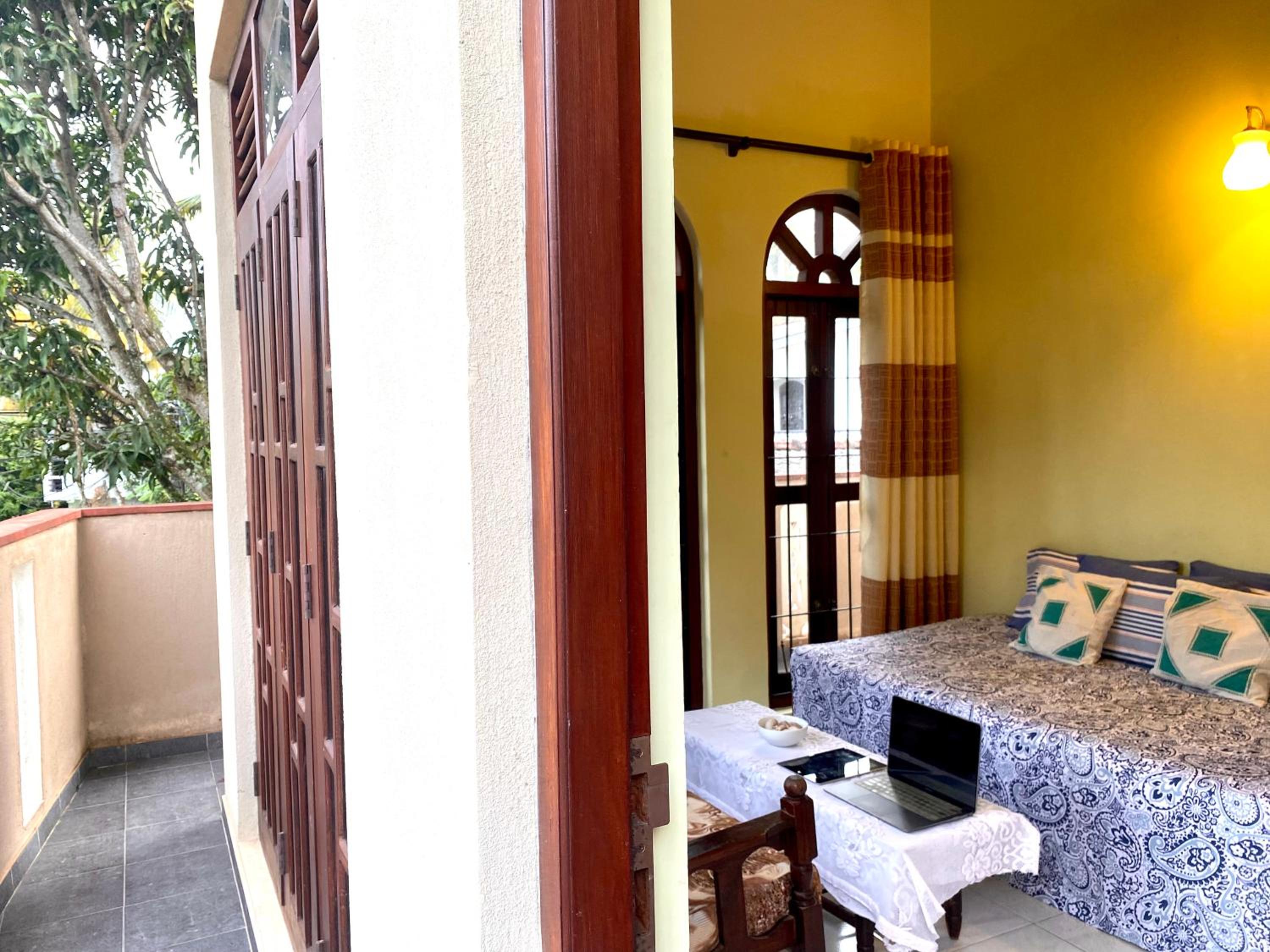 Apartment with Balcony photo 1
