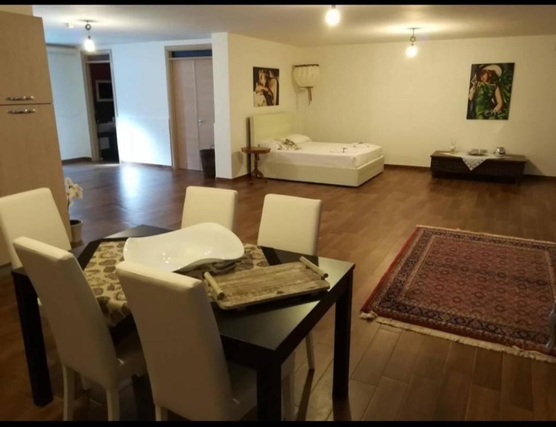Studio Apartment photo 1