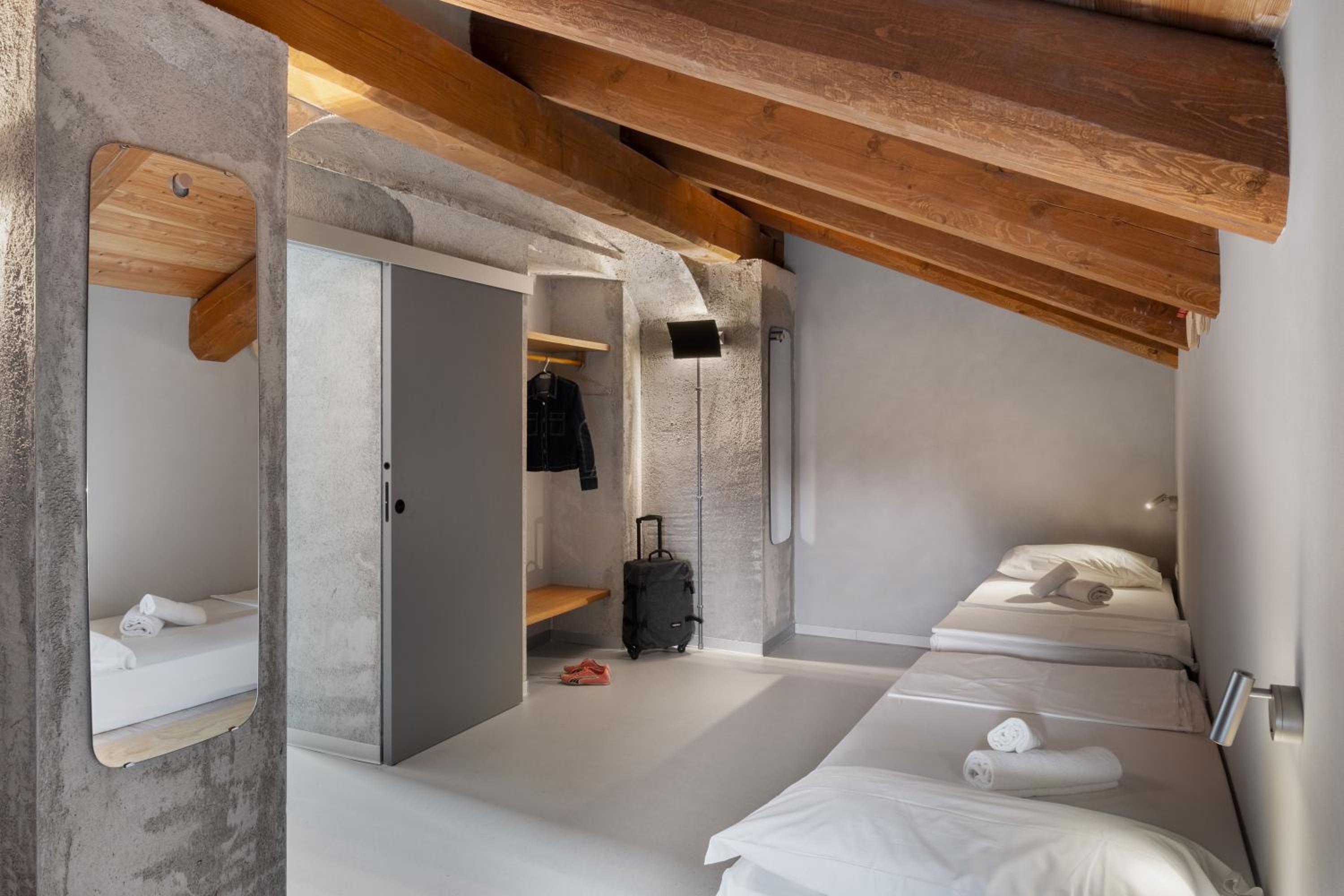 Superior King Suite - Photo 3